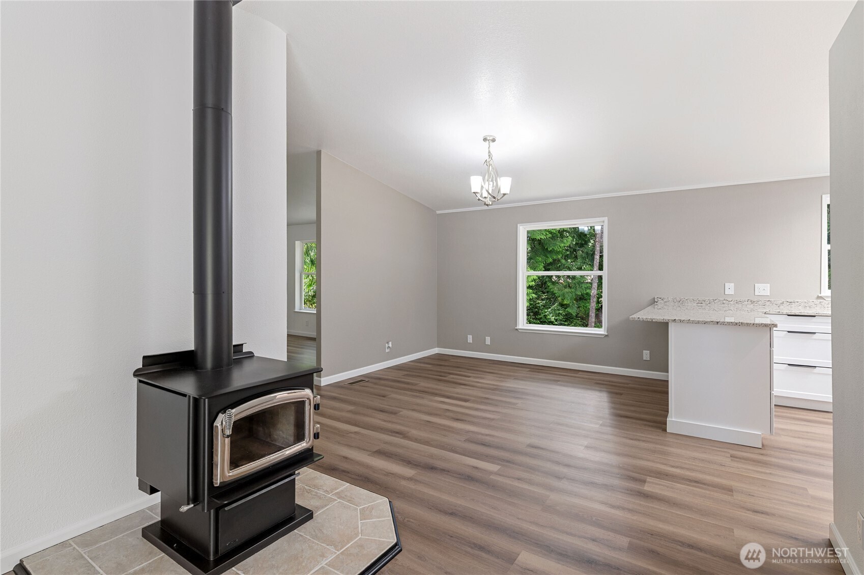 21 E Willopa Road Property Photo 15