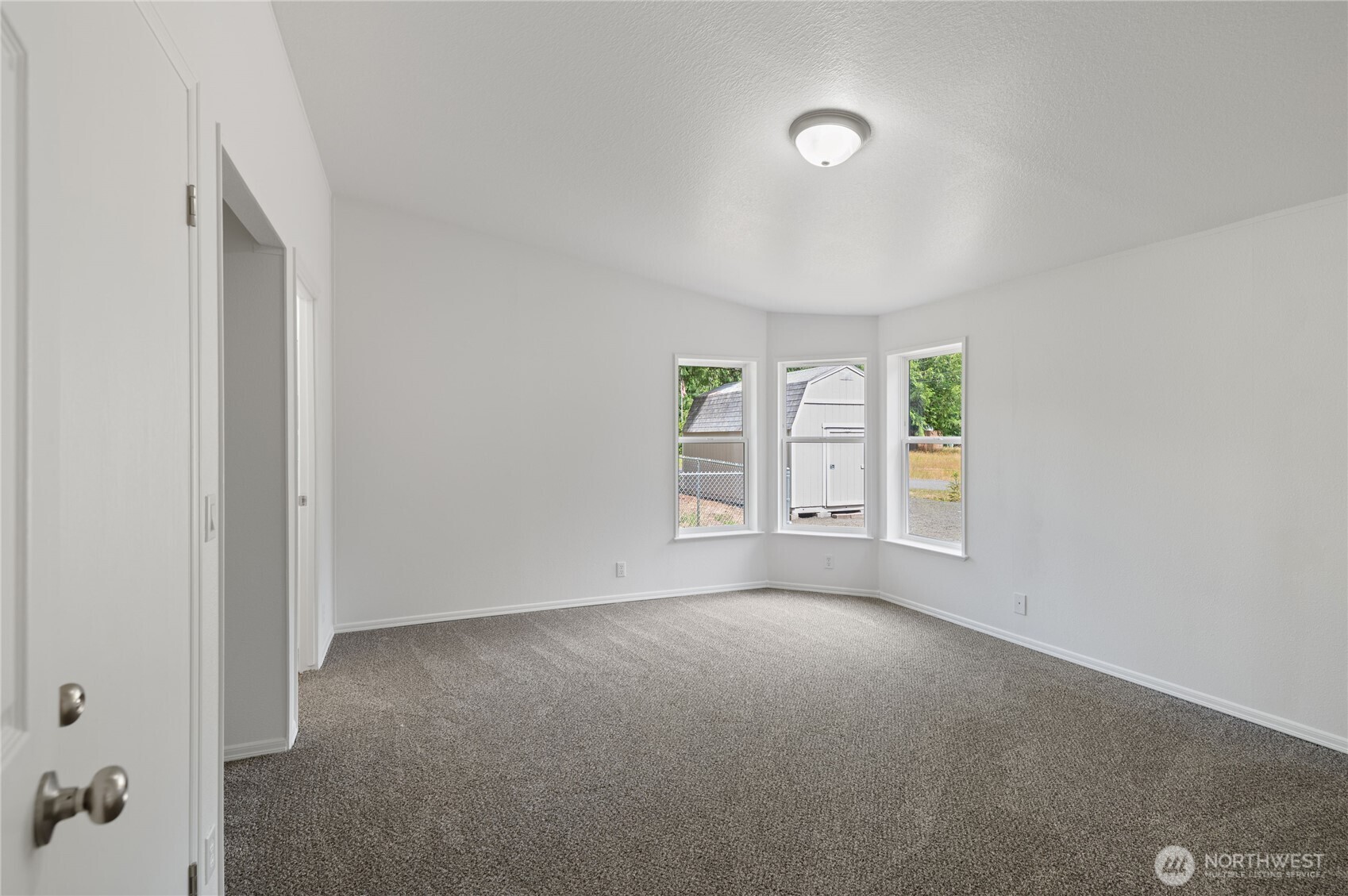21 E Willopa Road Property Photo 27