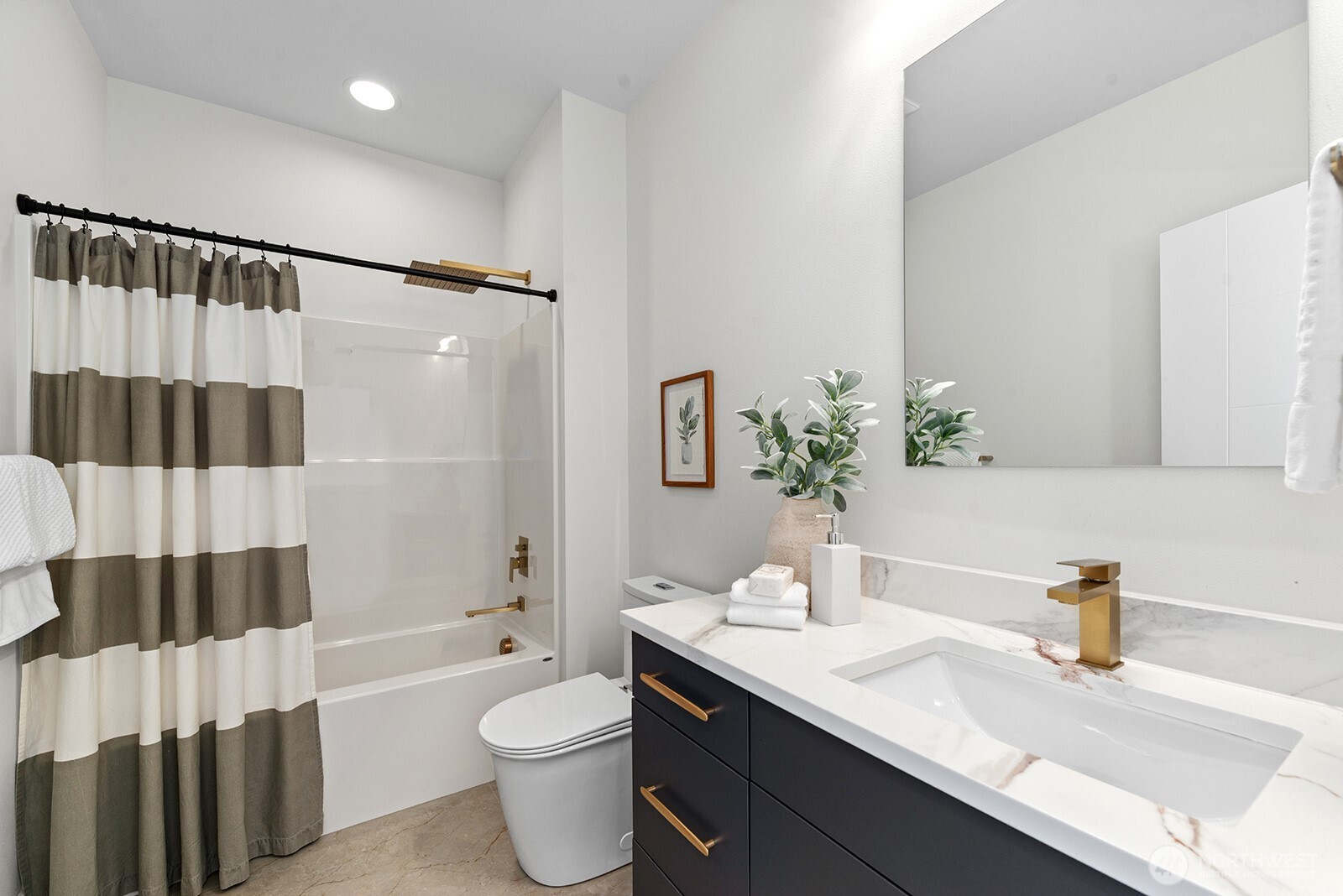 17116 35th Drive A2 Property Photo 18