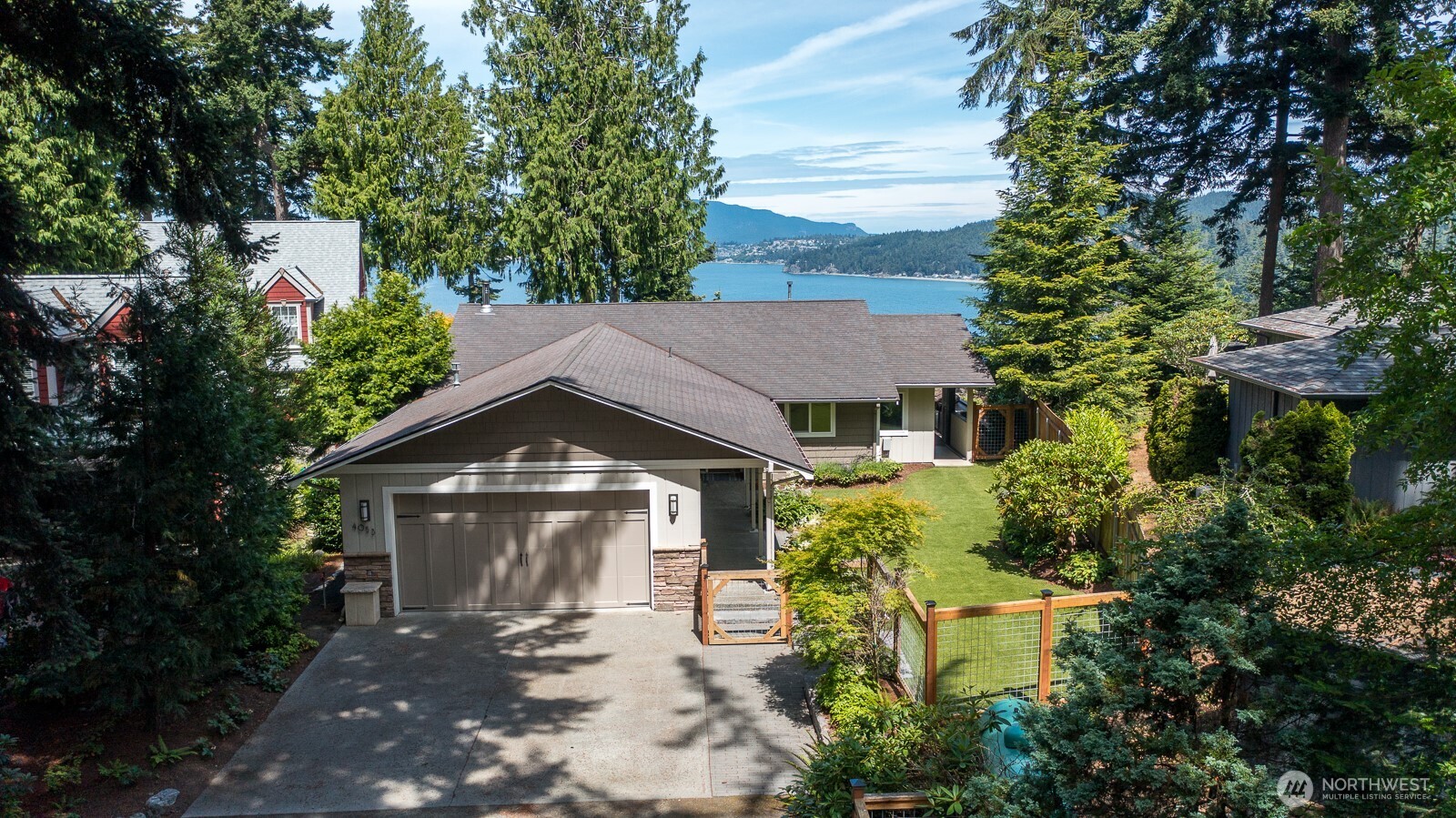 4053 Edith Point Road Property Photo 2