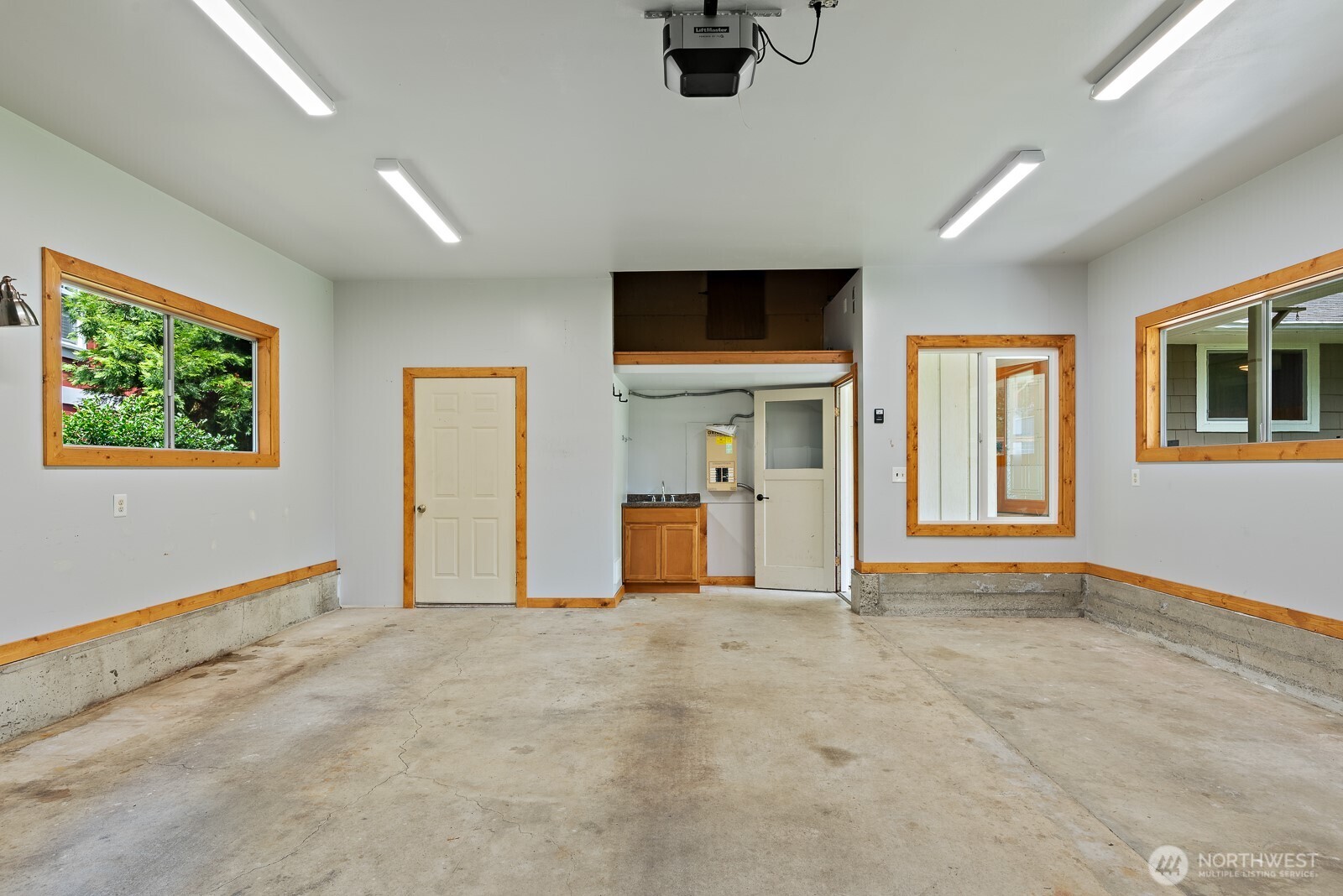 4053 Edith Point Road Property Photo 32