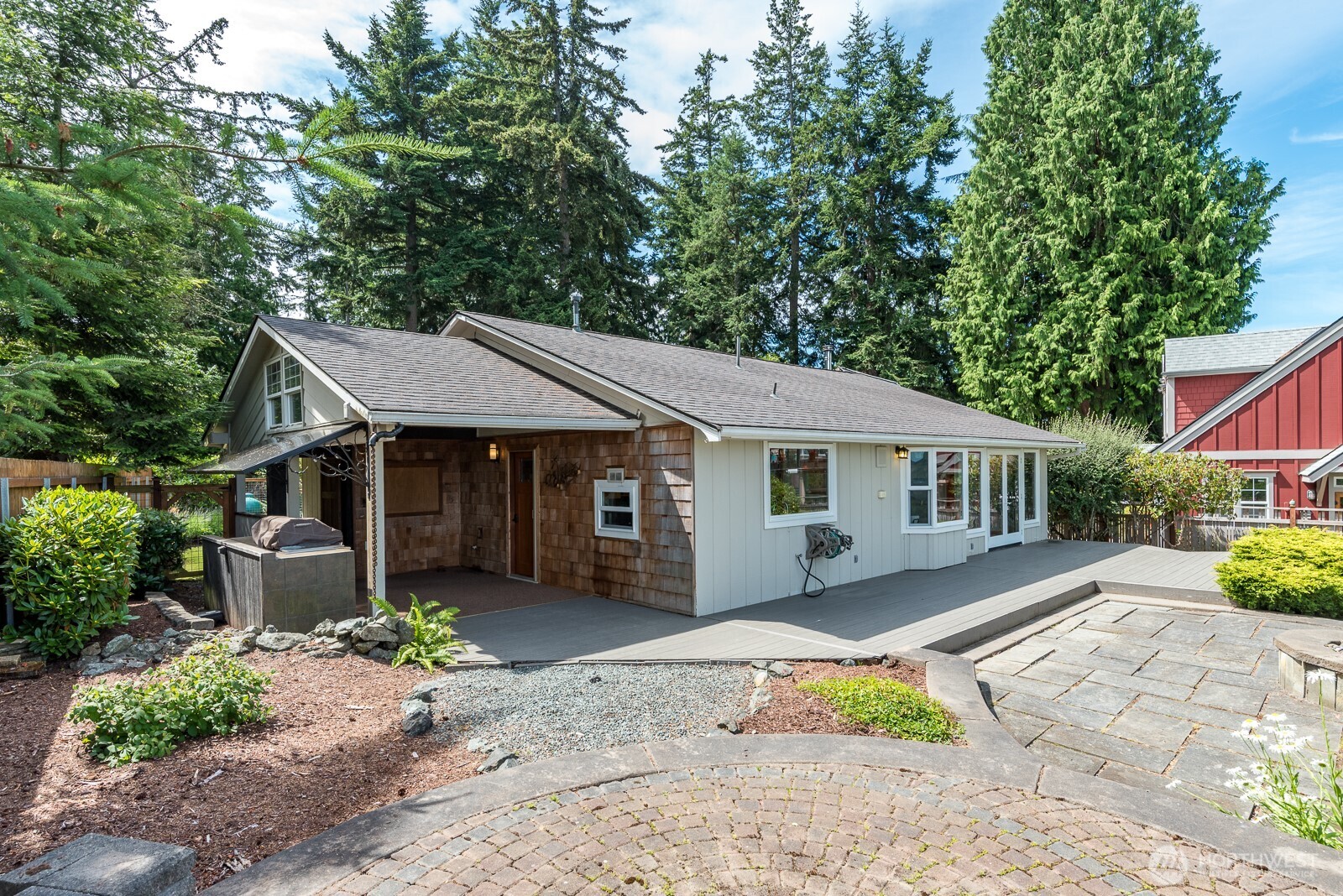 4053 Edith Point Road Property Photo 33