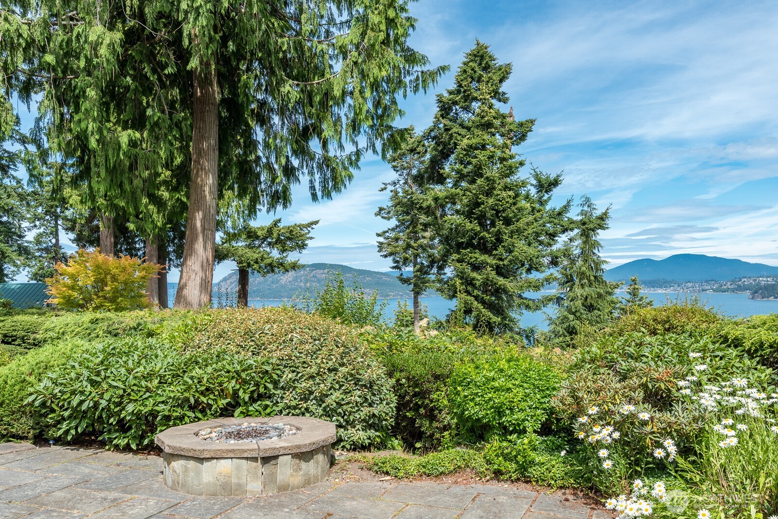 4053 Edith Point Road Property Photo 34