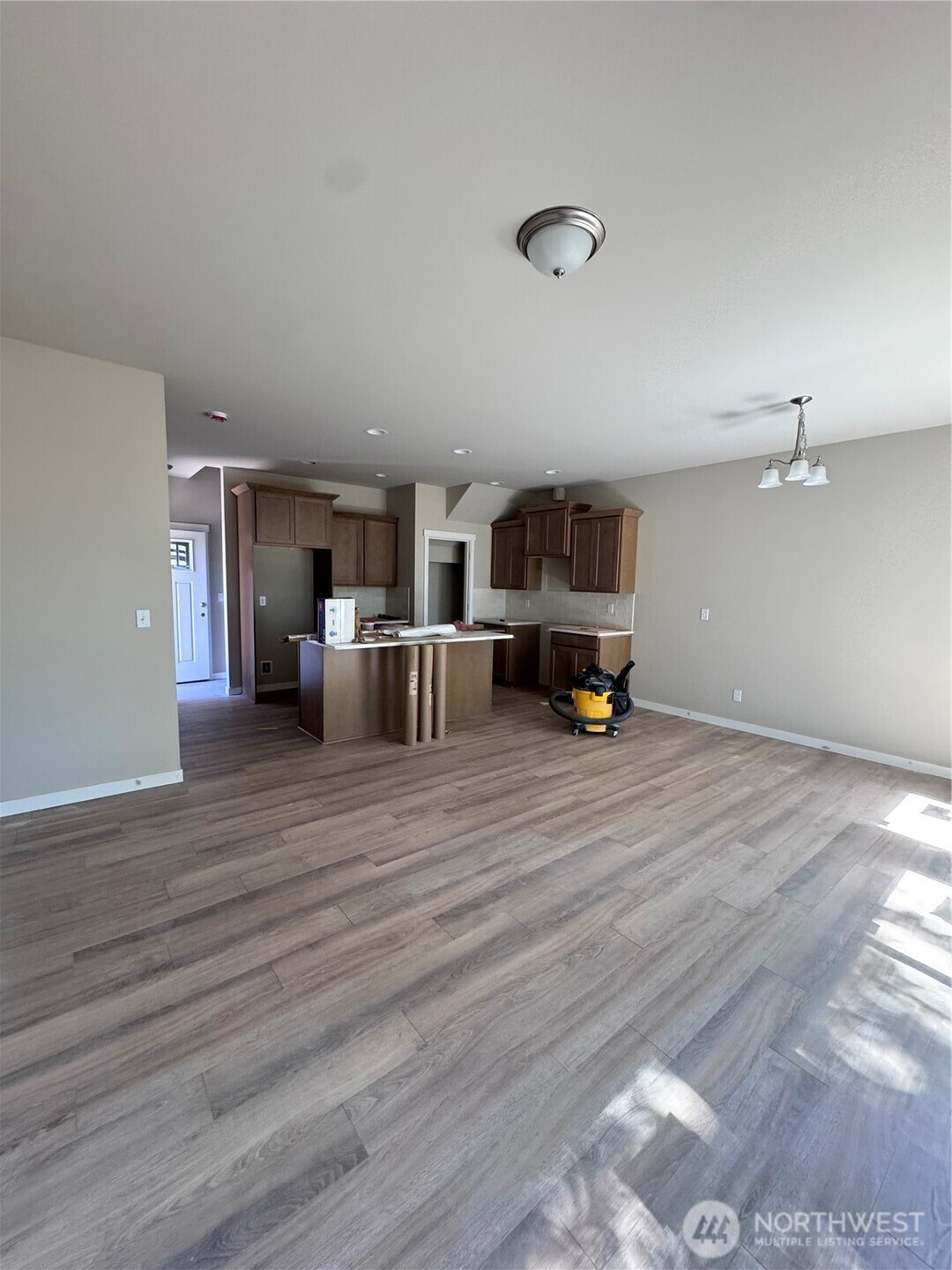 9512 Solberg Court Property Photo 5