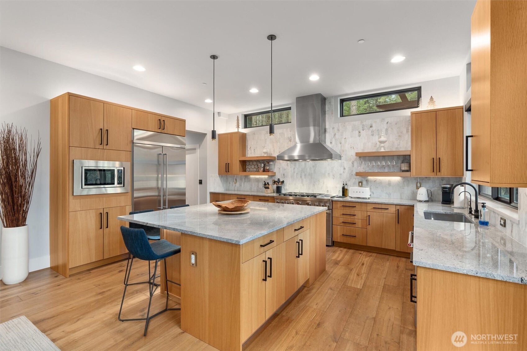 8836 Canal Road Property Photo 7