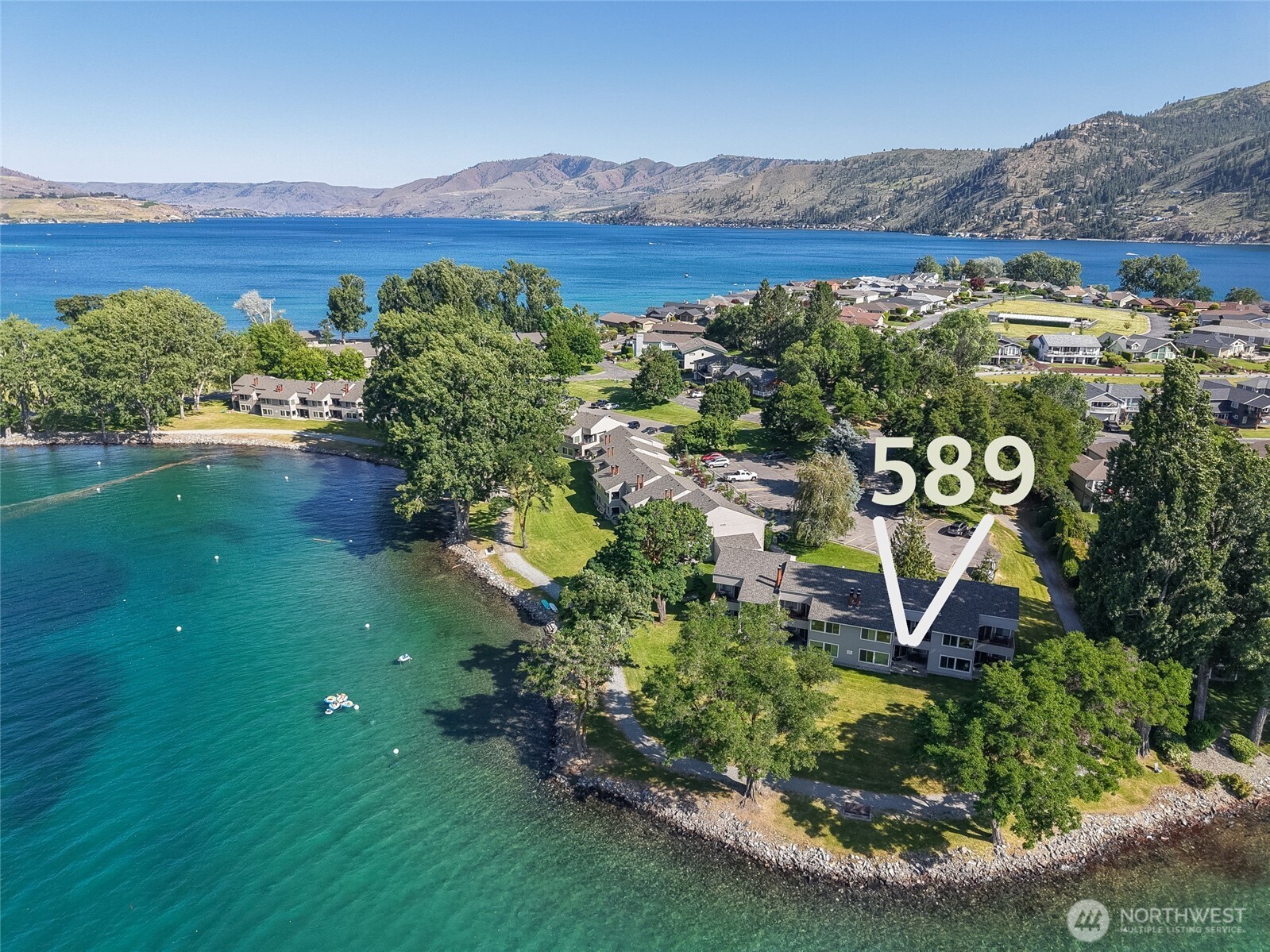 1 Beach 589-c Property Photo 3