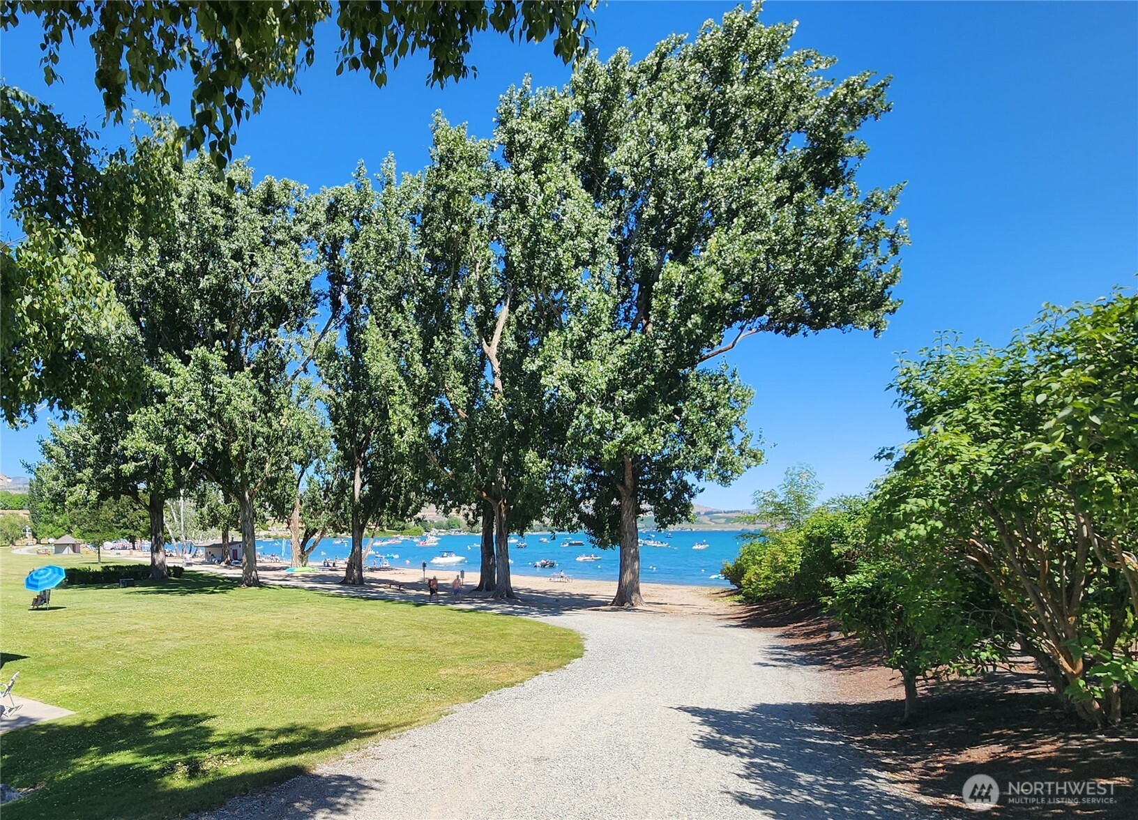 1 Beach 589-c Property Photo 19