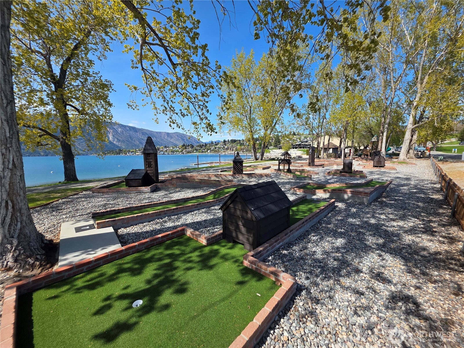 1 Beach 589-c Property Photo 30