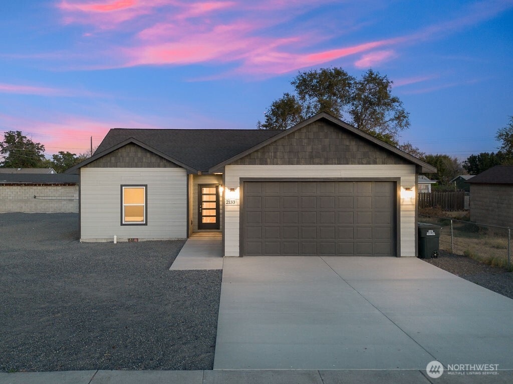 2133 W Peninsula Drive Property Photo 2