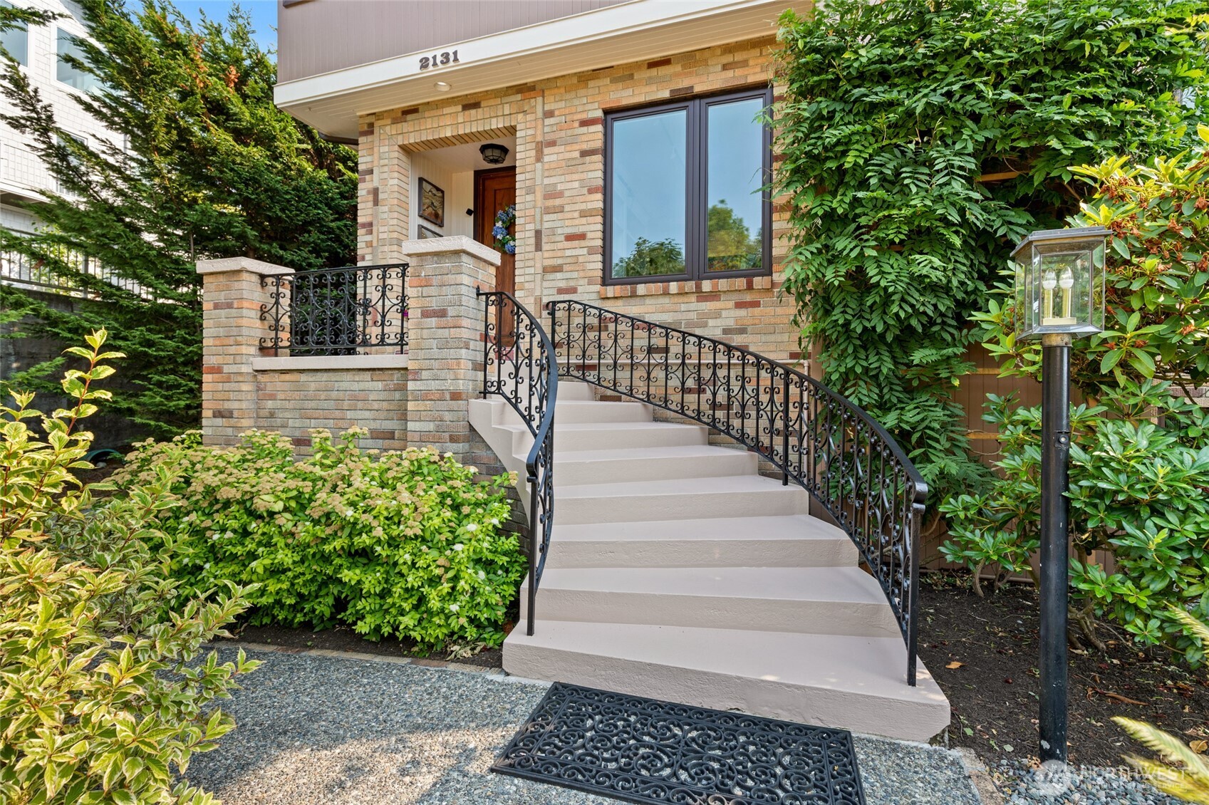2131 Nw 96th Street Property Photo 4