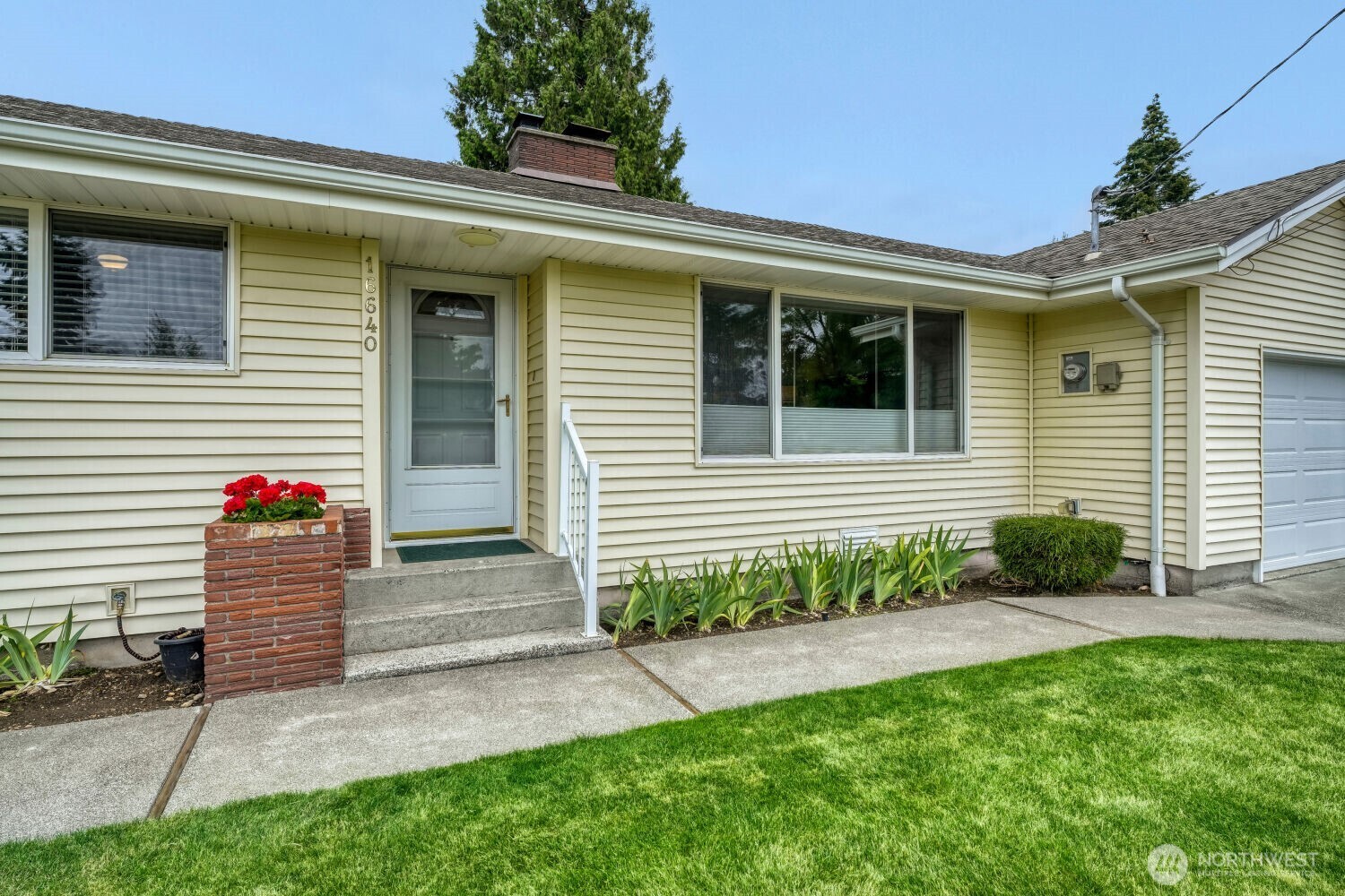 16640 40th Avenue Property Photo 1
