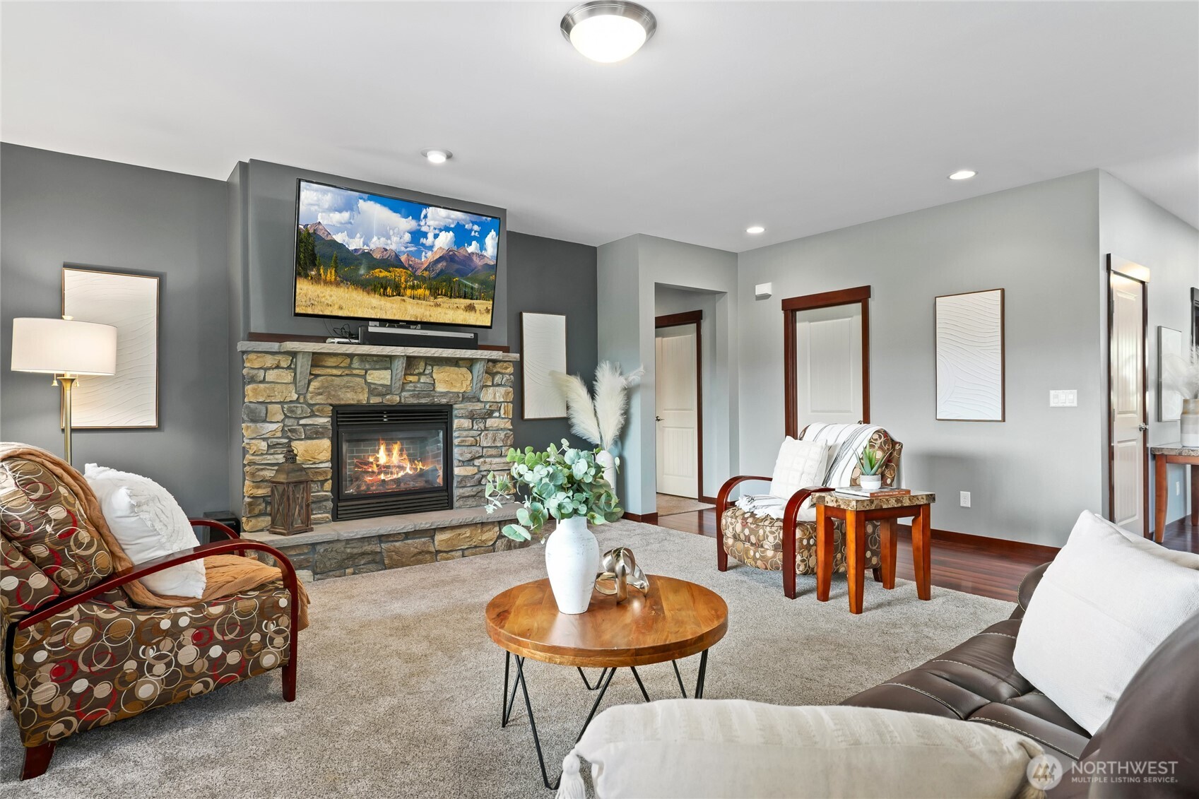 10920 233rd Street Property Photo 7