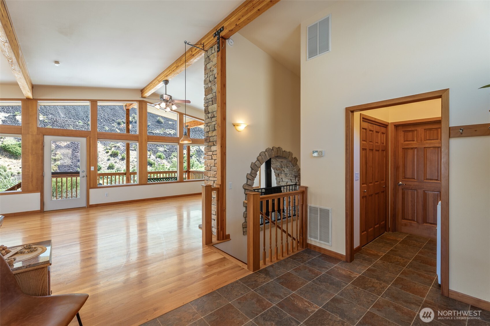 7400 Colockum Road Property Photo 5
