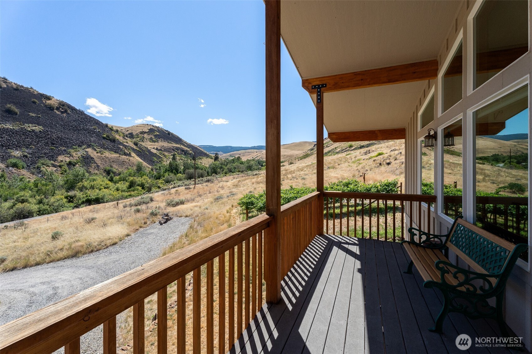 7400 Colockum Road Property Photo 8