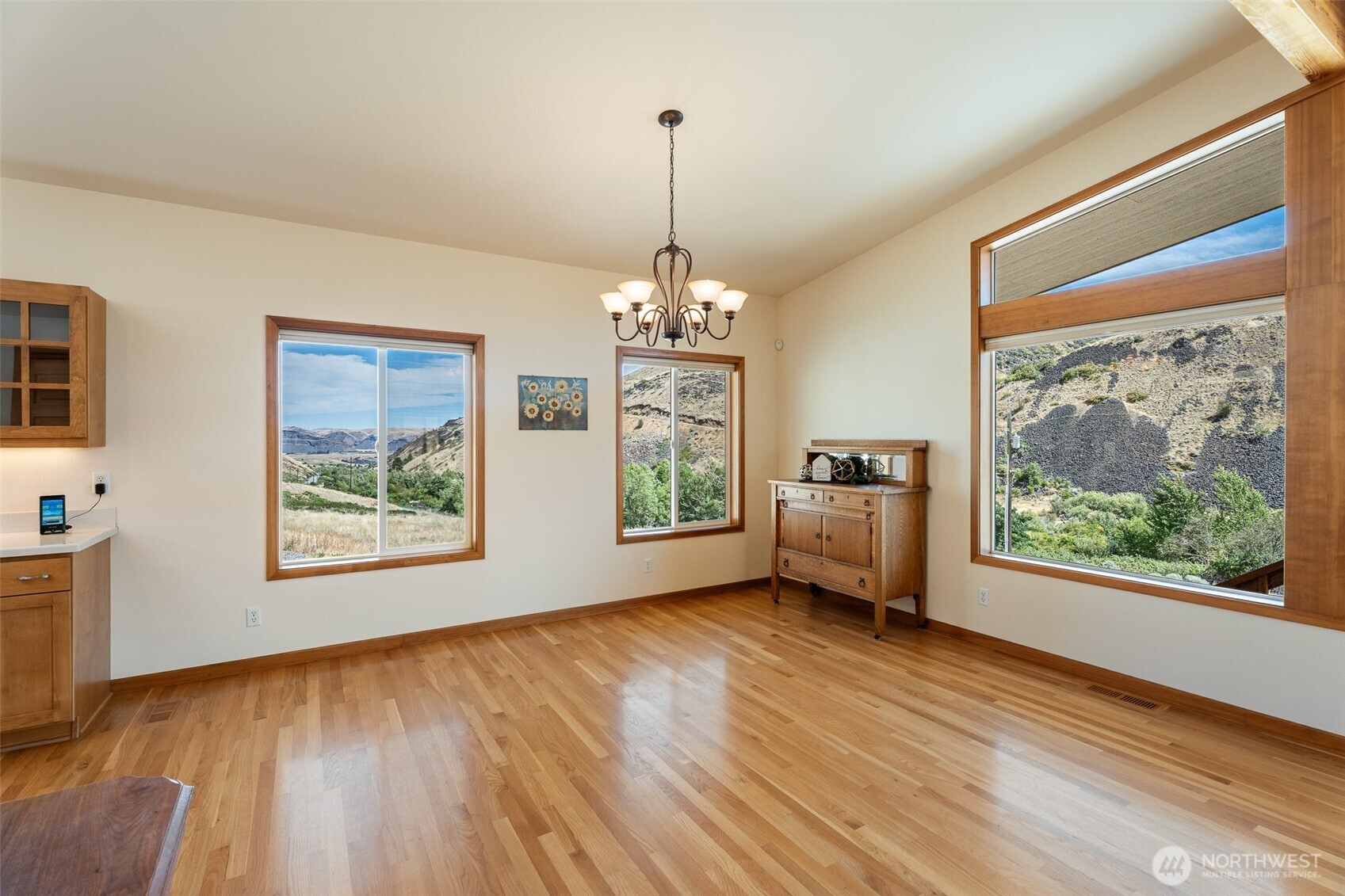 7400 Colockum Road Property Photo 13