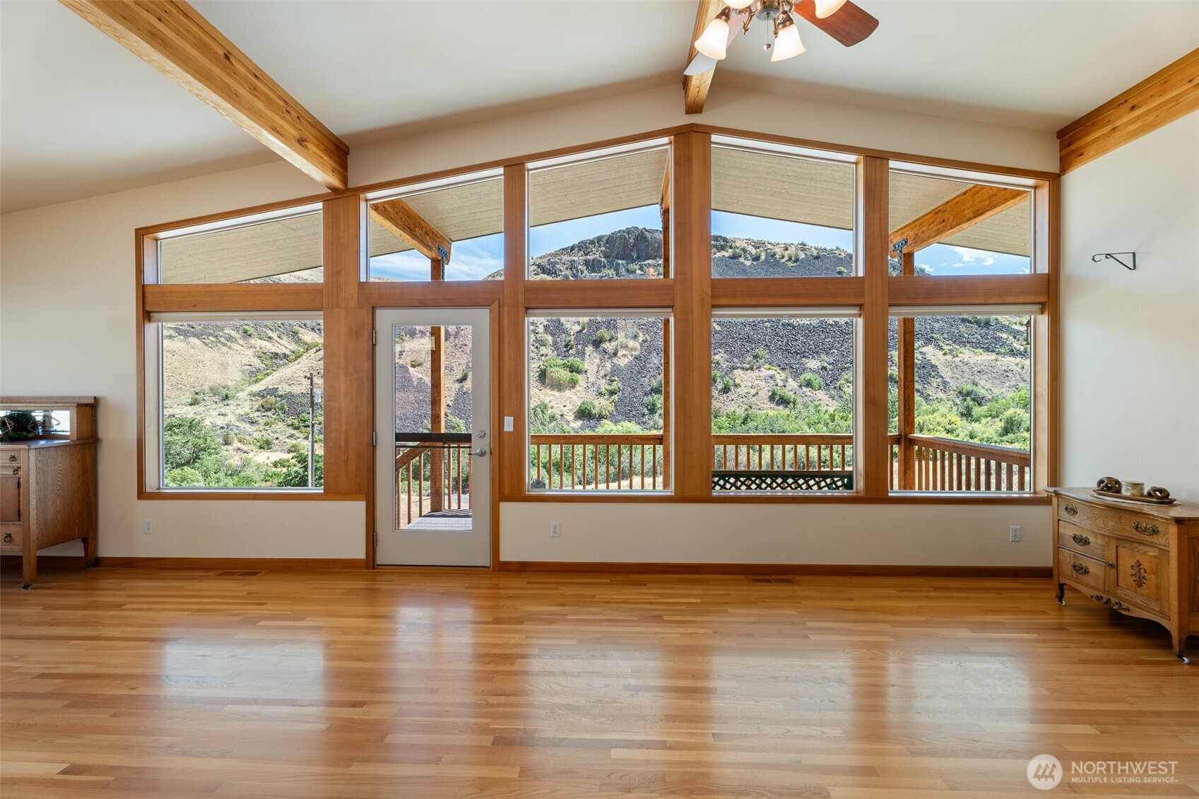 7400 Colockum Road Property Photo 16