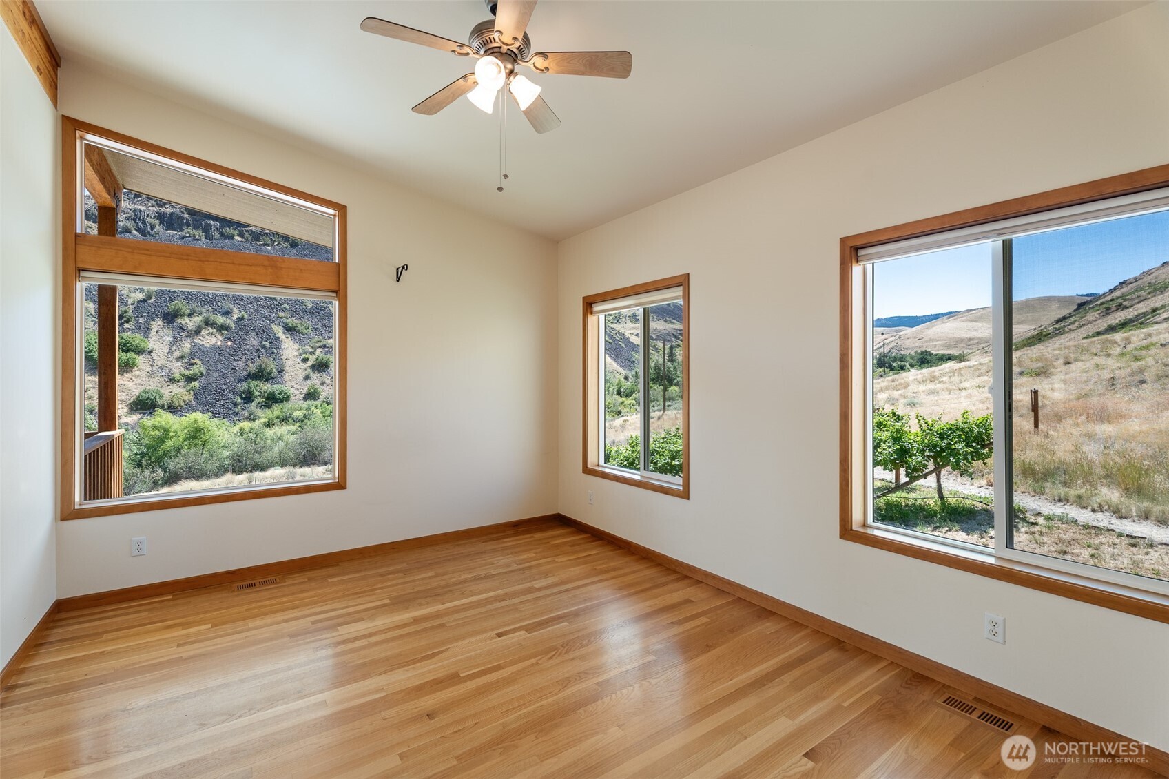 7400 Colockum Road Property Photo 19