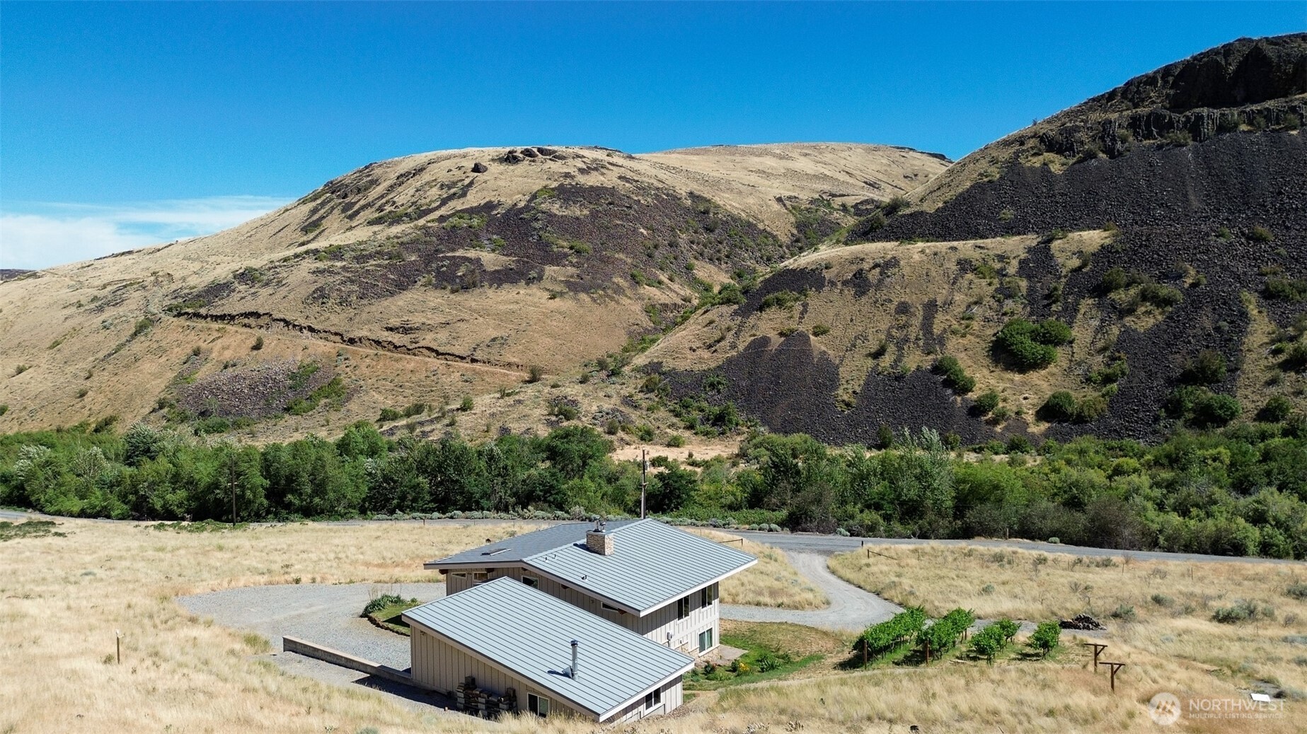 7400 Colockum Road Property Photo 32