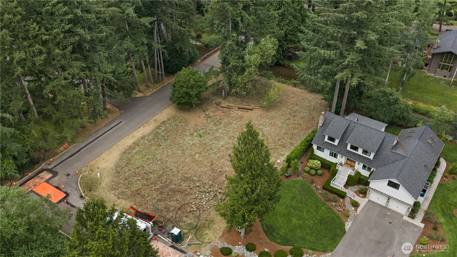 420 Se Sycamore Lane Property Photo 3
