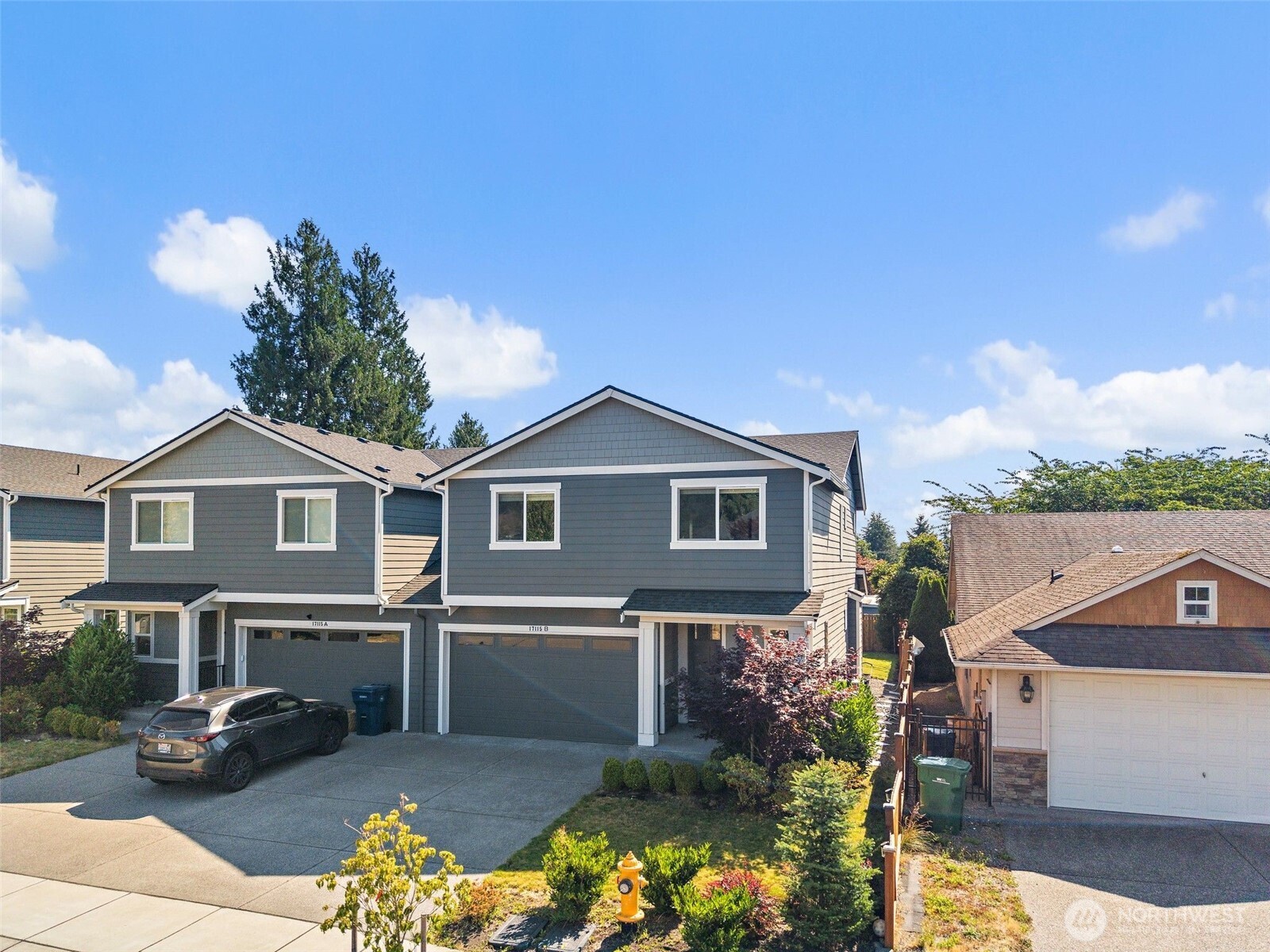 17115 11th Place B Property Photo 2