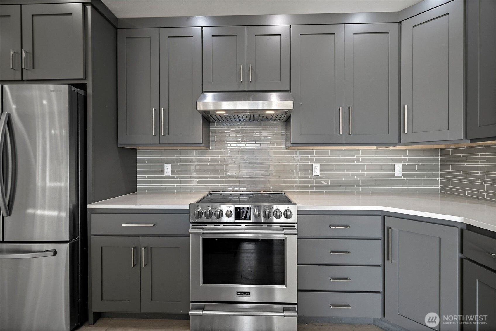 17115 11th Place B Property Photo 7