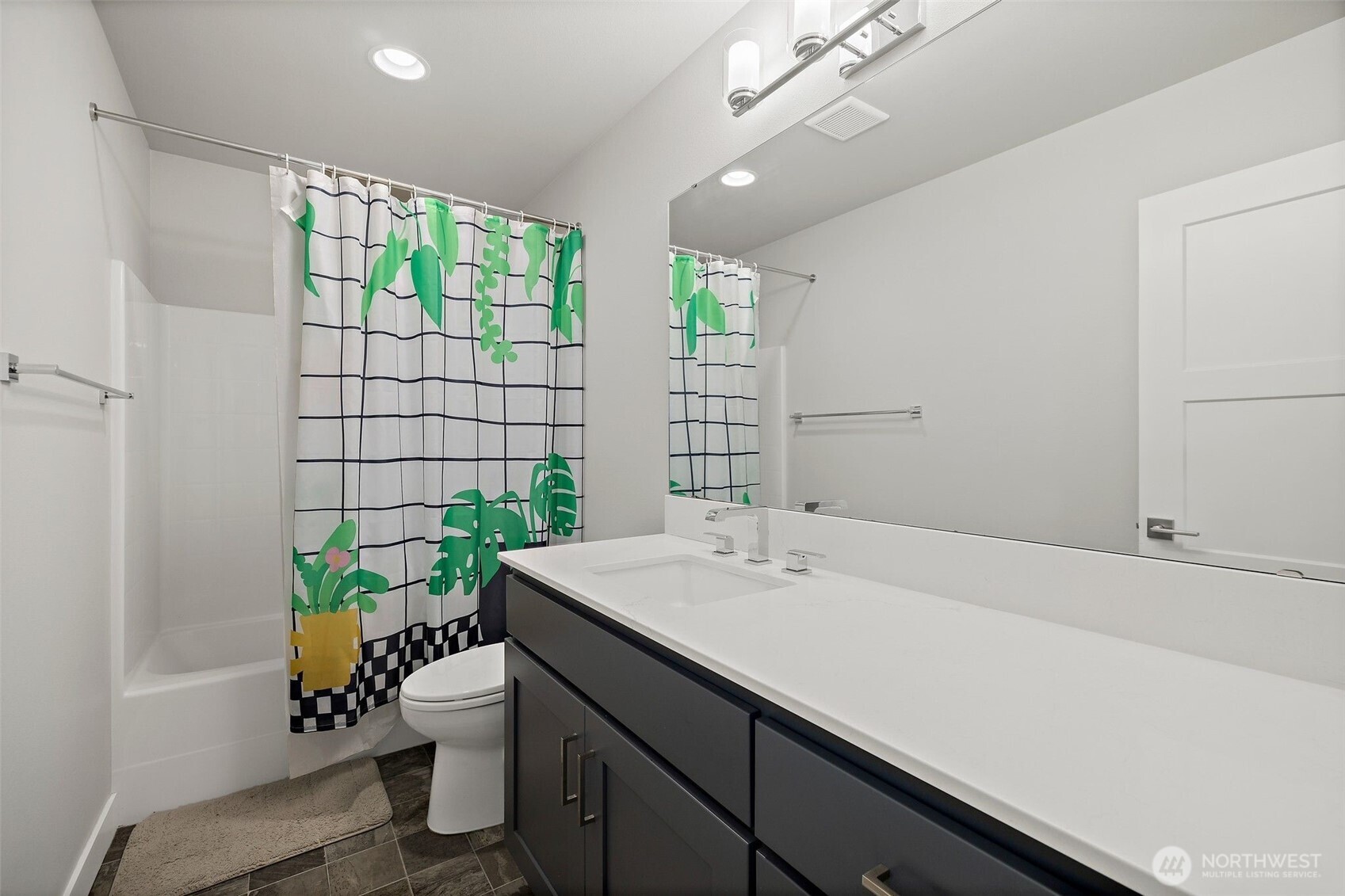 17115 11th Place B Property Photo 17