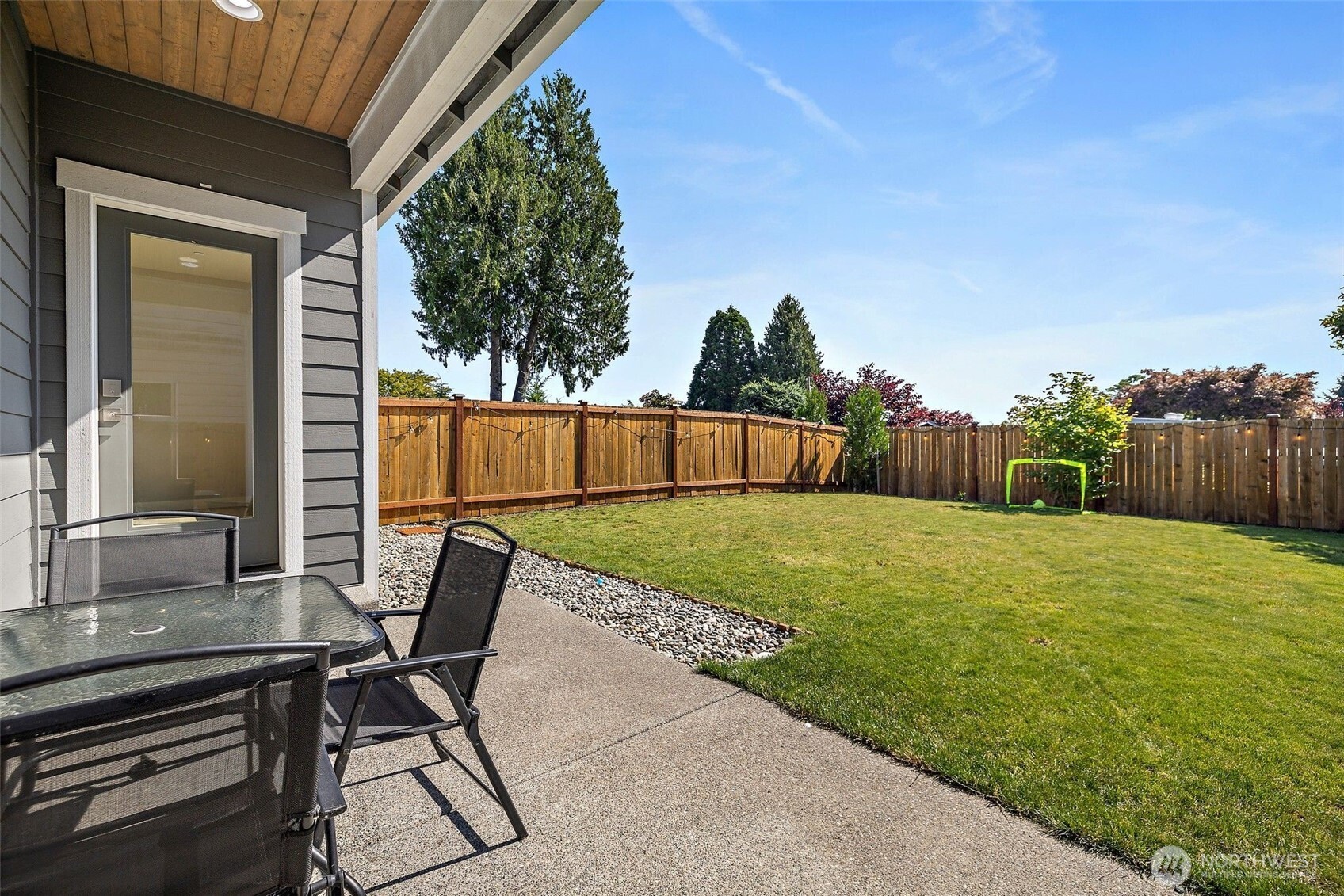 17115 11th Place B Property Photo 21