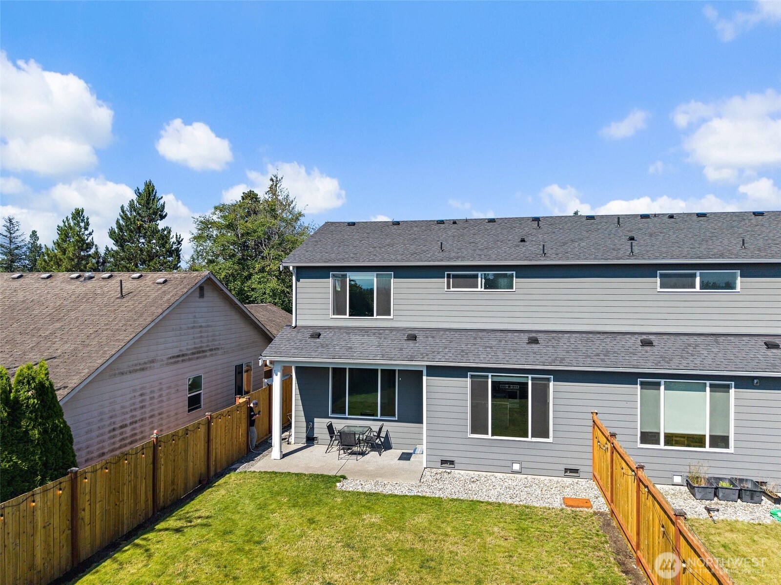 17115 11th Place B Property Photo 25