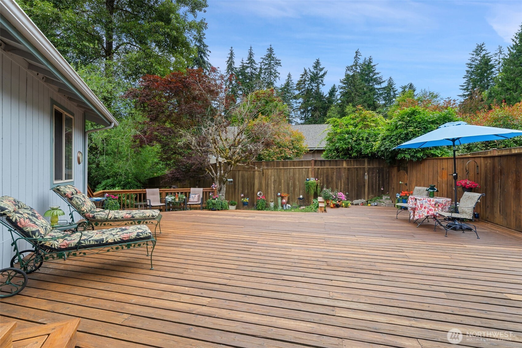 140 Ne Rainier Place Property Photo 4