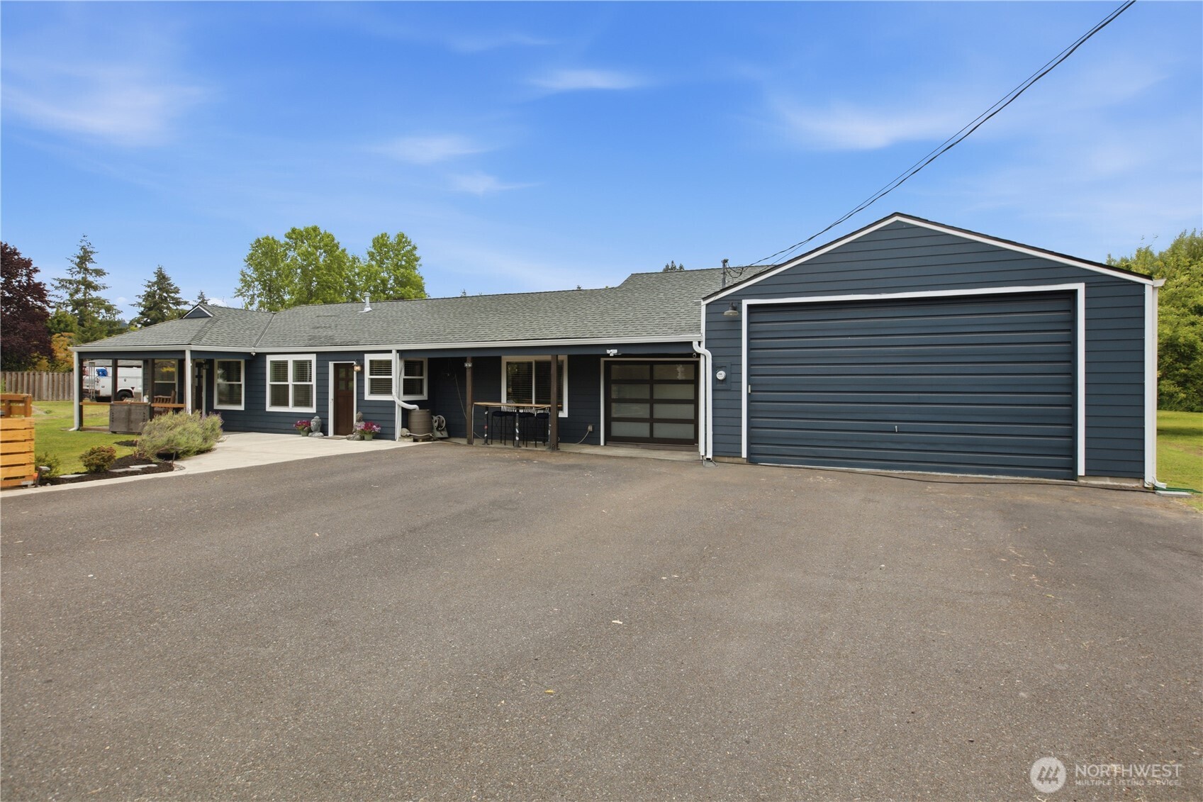 406 1st Avenue Property Photo 2