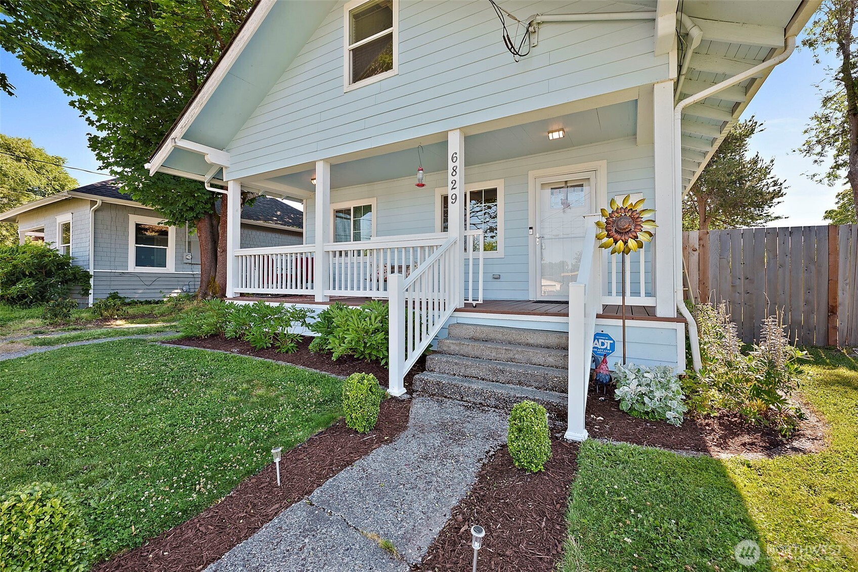 6829 S Thompson Avenue Property Photo 2