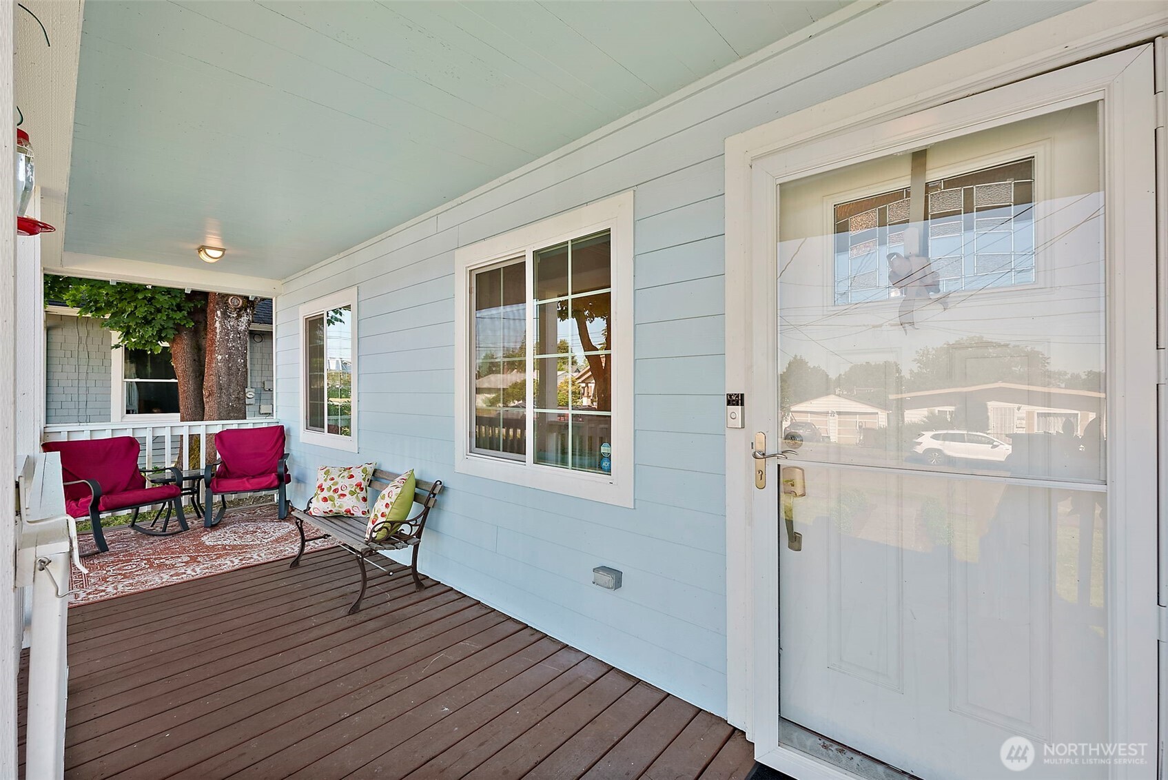 6829 S Thompson Avenue Property Photo 3
