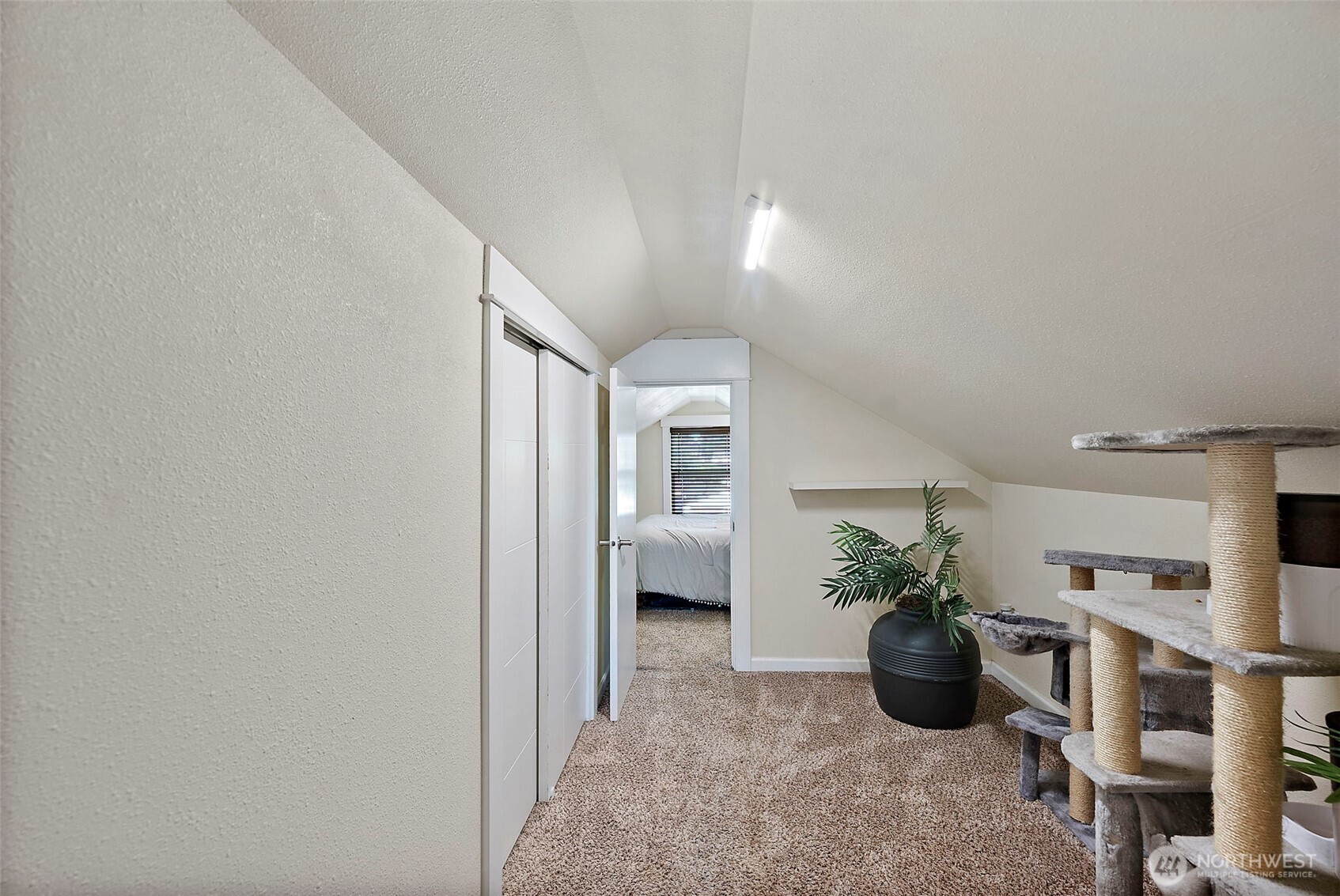 6829 S Thompson Avenue Property Photo 17
