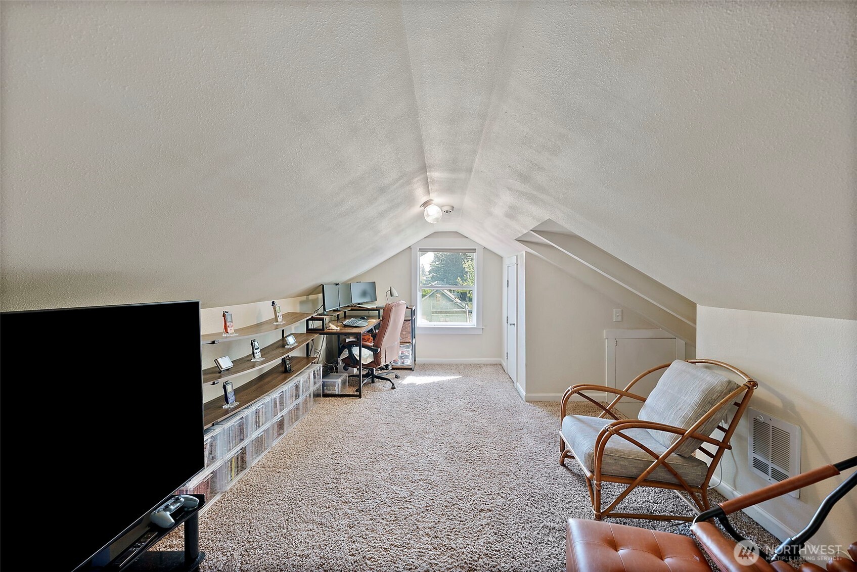 6829 S Thompson Avenue Property Photo 18
