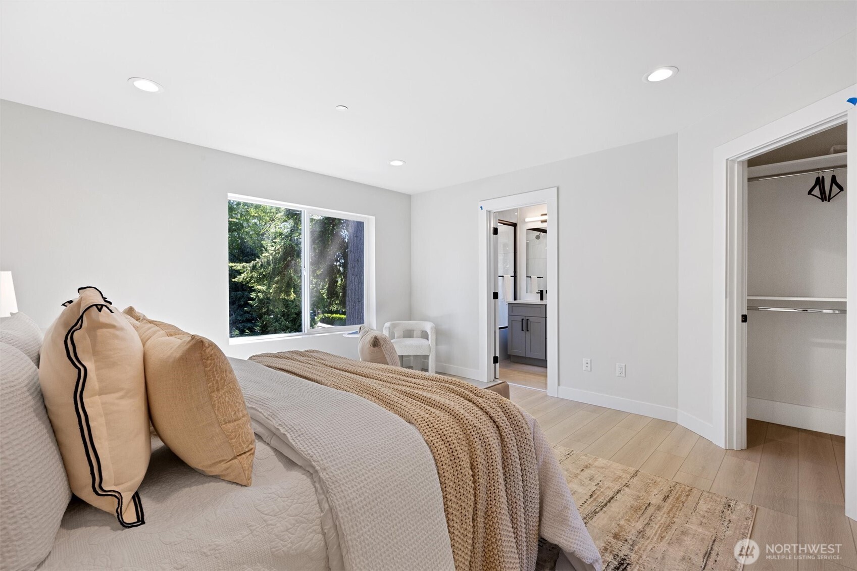 7103 210 Street F Property Photo 28
