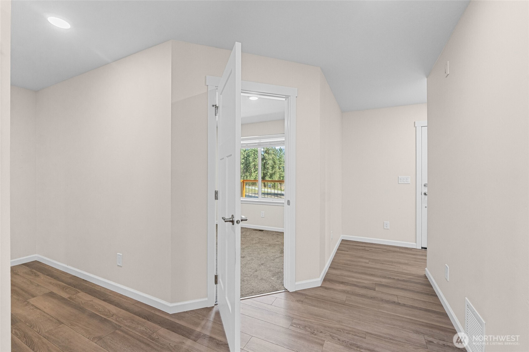 1320 Buckley Way Property Photo 12