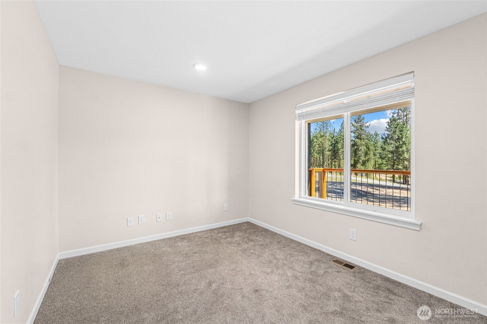 1320 Buckley Way Property Photo 13