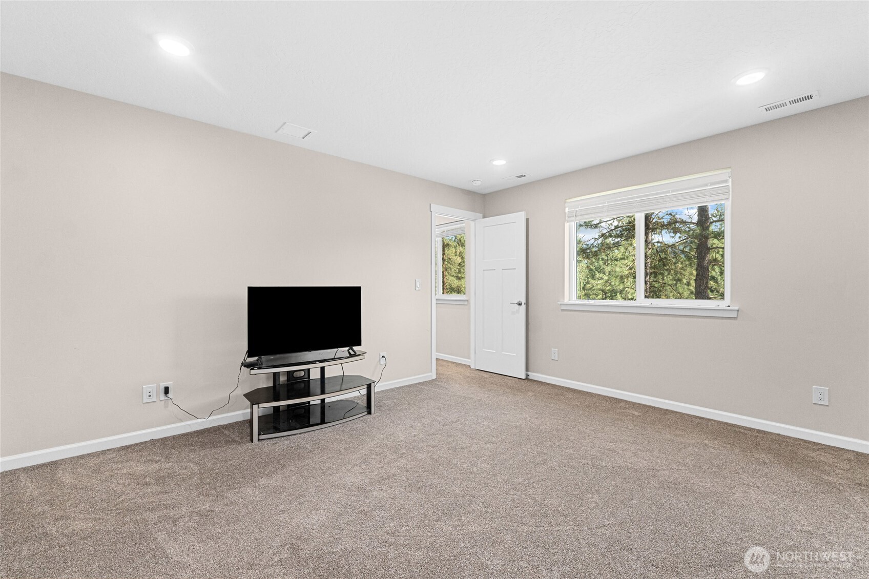 1320 Buckley Way Property Photo 16