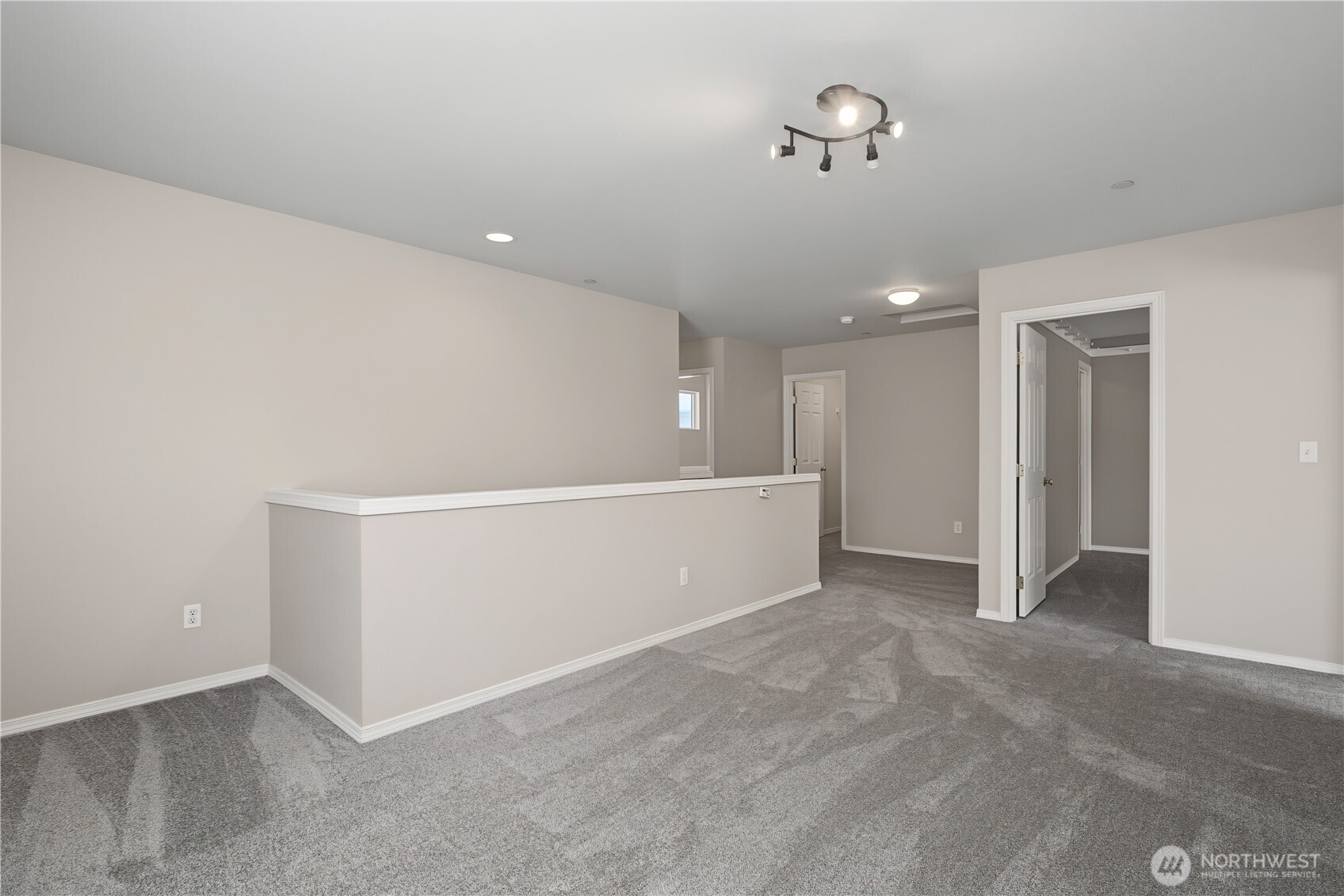 2292 Palisade Boulevard Property Photo 16