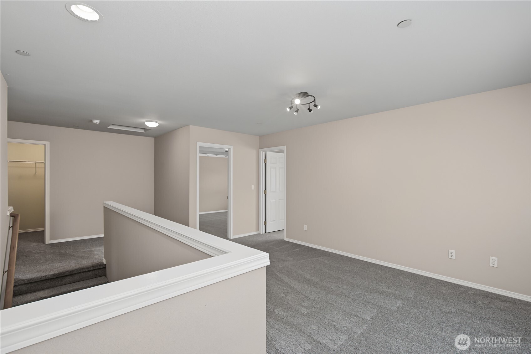2292 Palisade Boulevard Property Photo 17