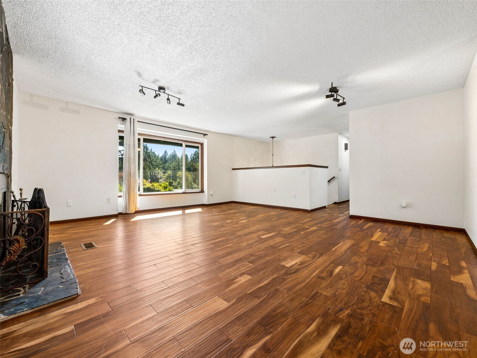 4109 60th Street Ct Property Photo 6