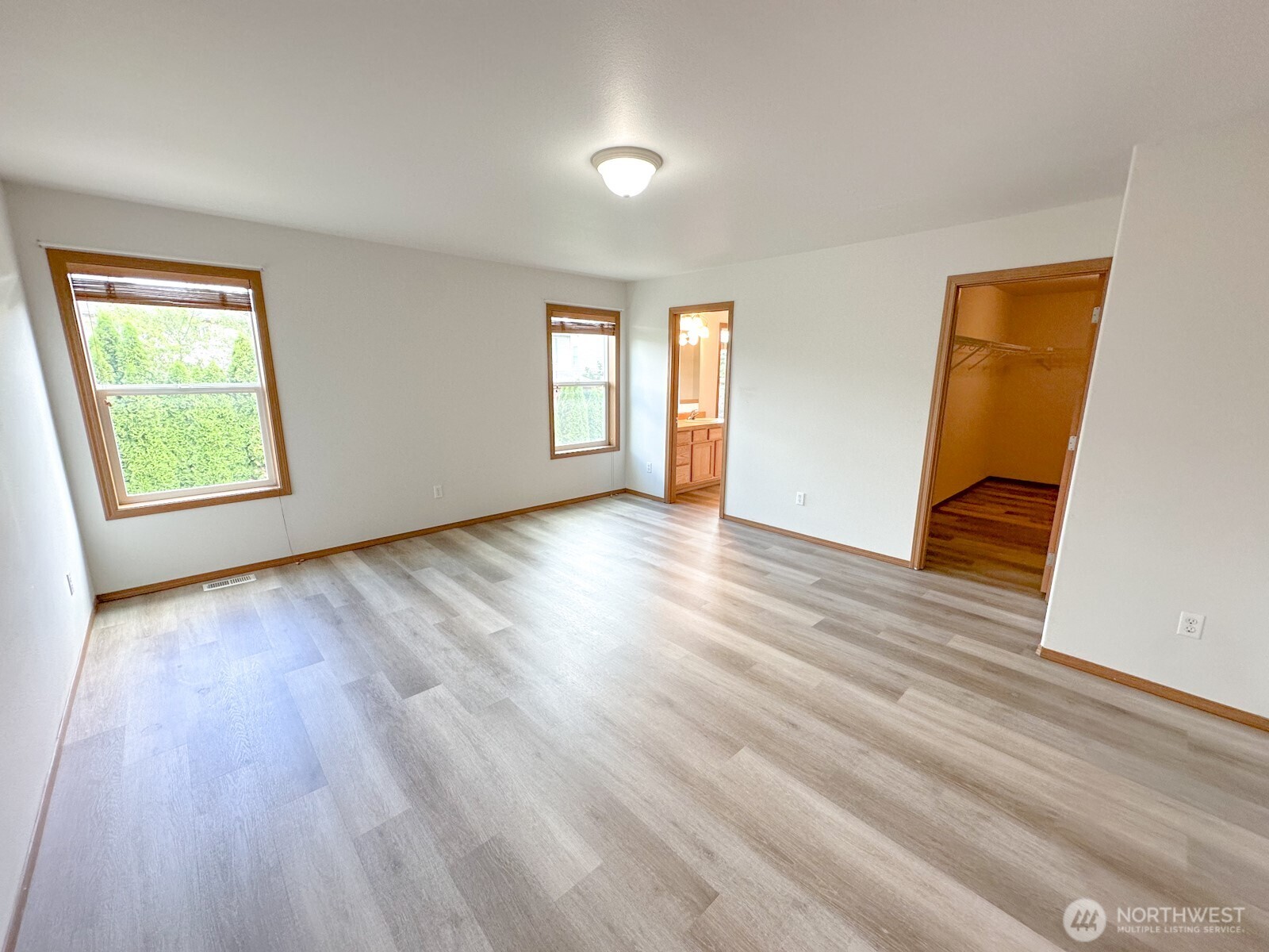17929 Silver Creek Avenue Property Photo 13