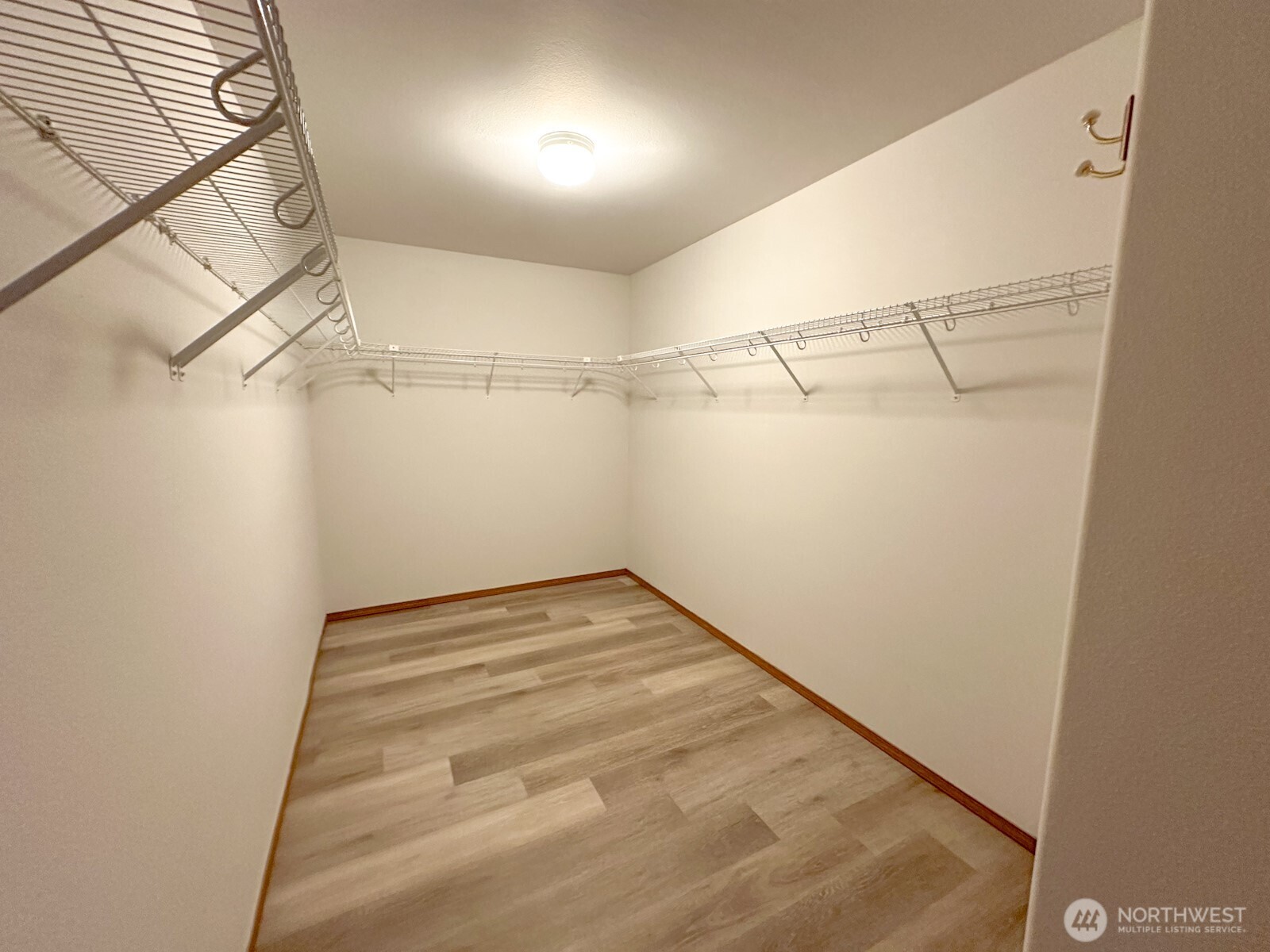 17929 Silver Creek Avenue Property Photo 14