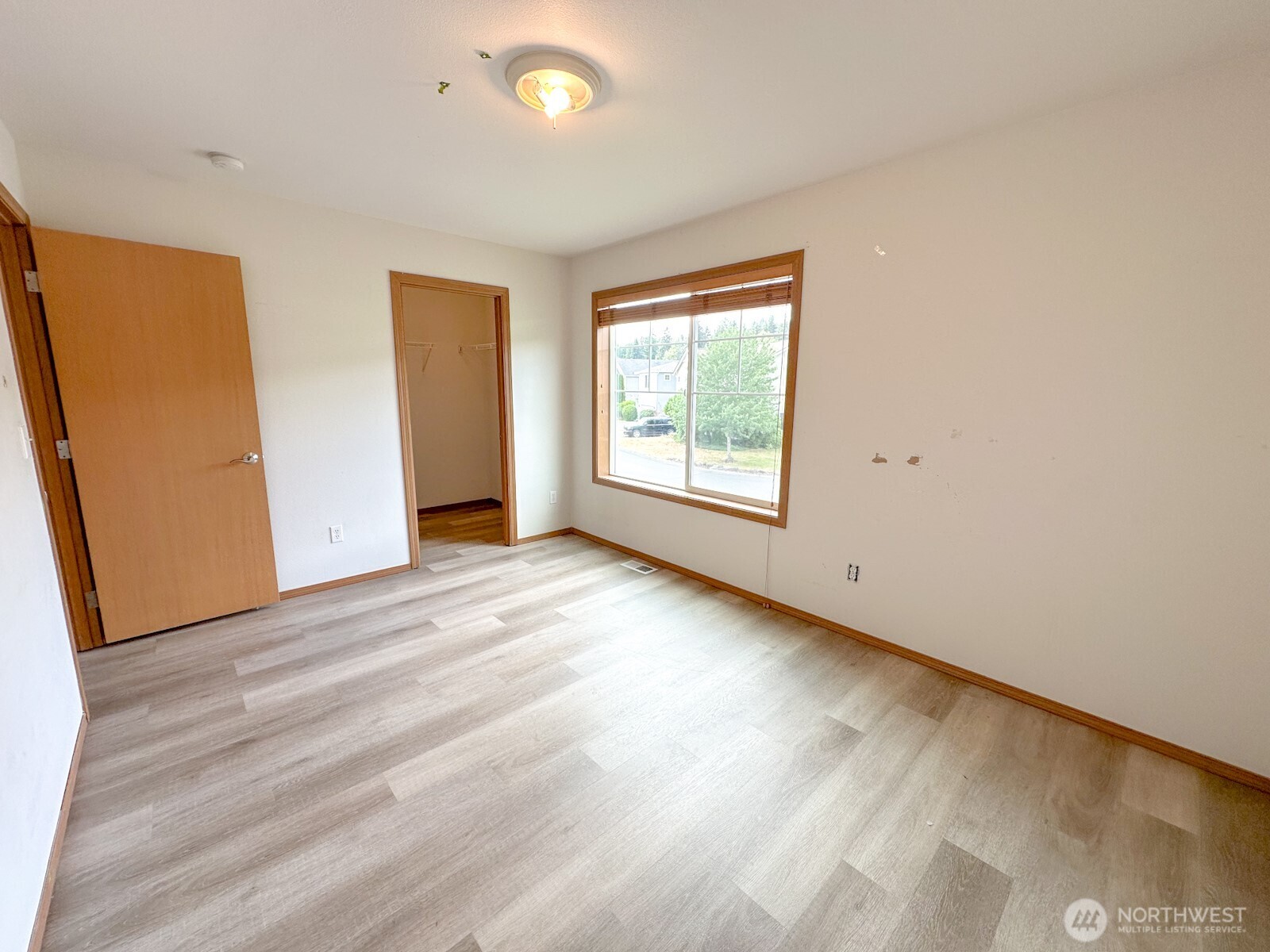 17929 Silver Creek Avenue Property Photo 18