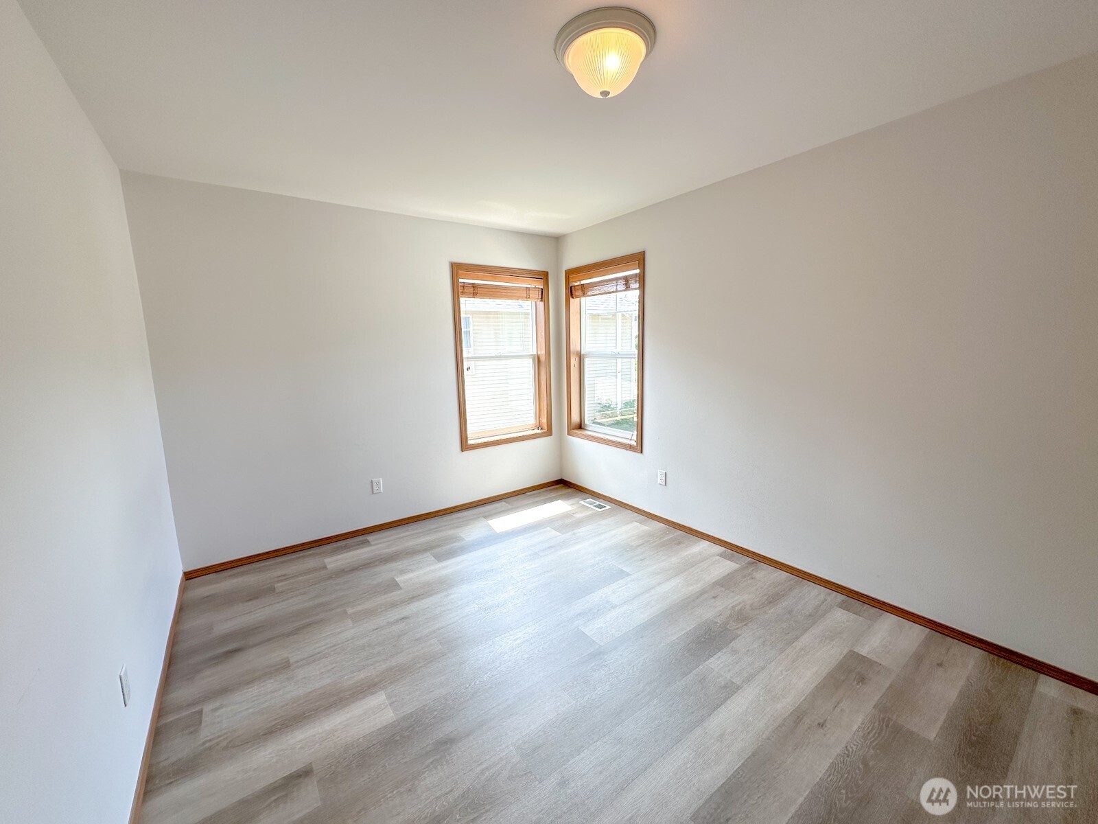 17929 Silver Creek Avenue Property Photo 21