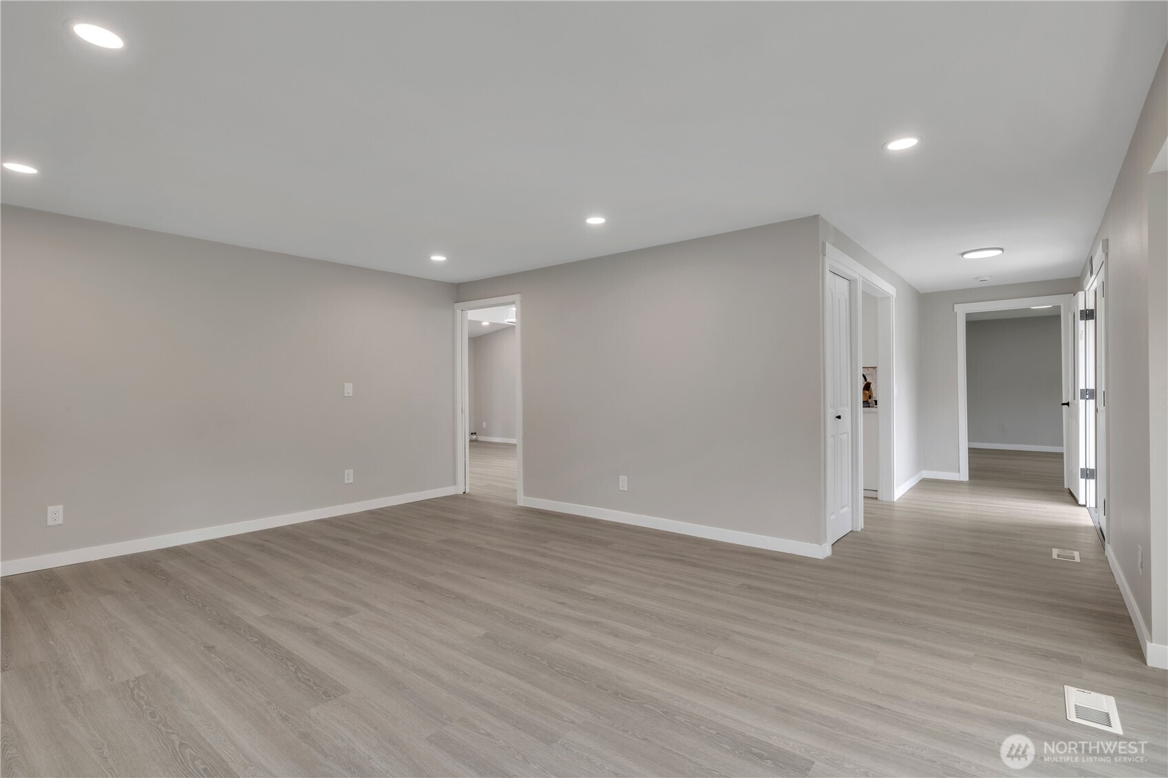 10223 Se 213th Place Property Photo 12