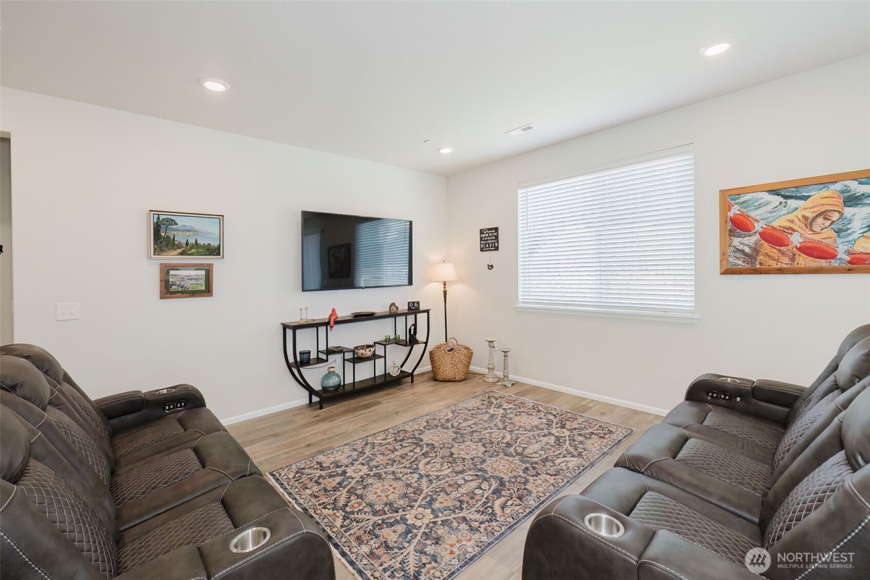909 Timberline Avenue Property Photo 7