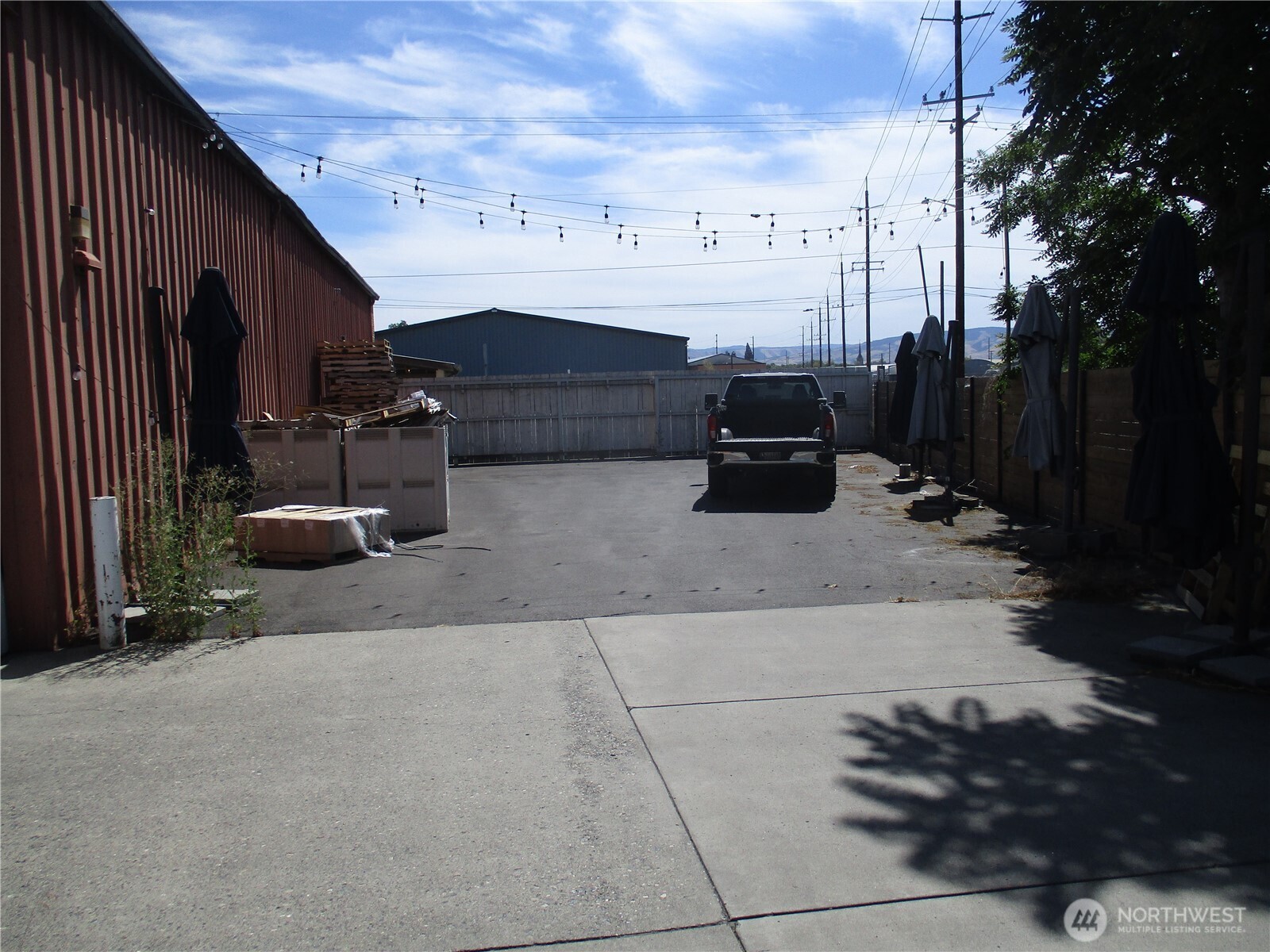 635 N 13th Avenue Property Photo 5