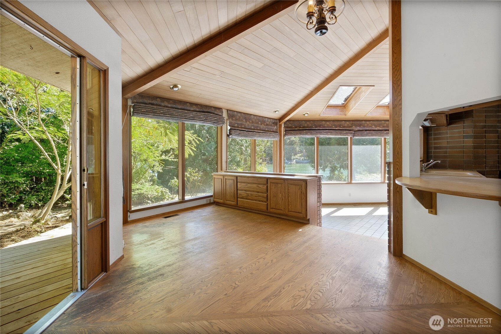 4320 Shore Drive Property Photo 11