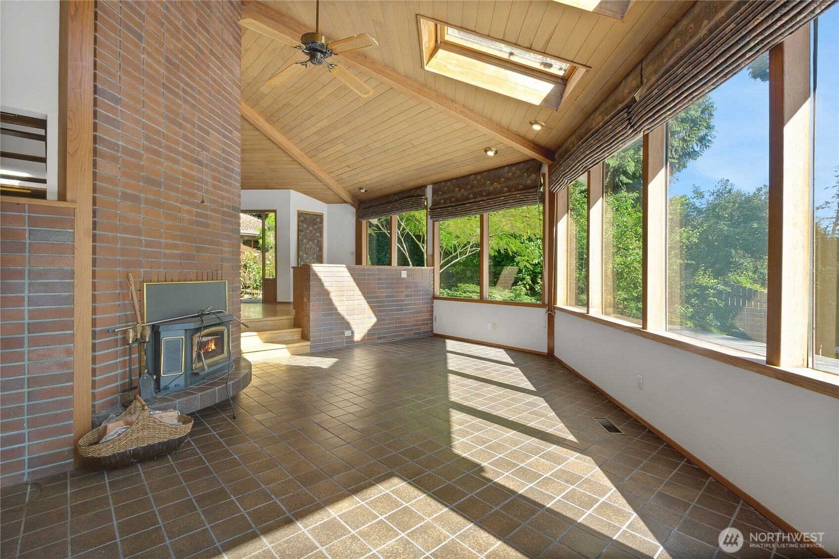 4320 Shore Drive Property Photo 15